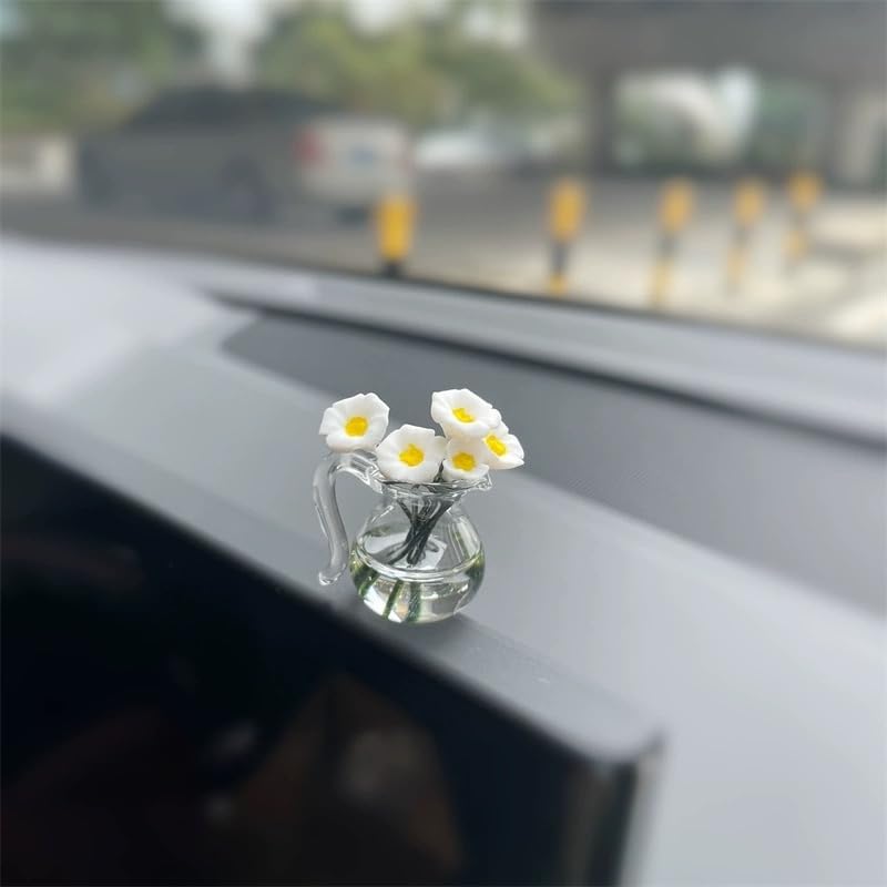 Mini Glass Vase with Lily Blossoms Car Decor for Women's Vehicles, Delicate and Elegant Miniature Flower Pot for Car Interior Decoration (Lily)
