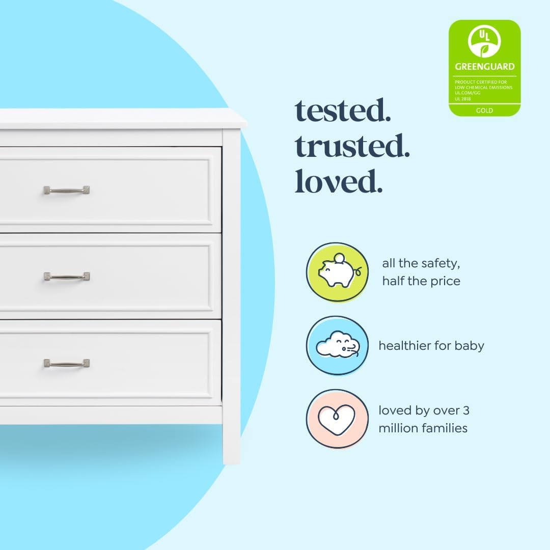 DaVinci Charlie 3-Drawer Dresser in White , 35x20x34 Inch (Pack of 1)