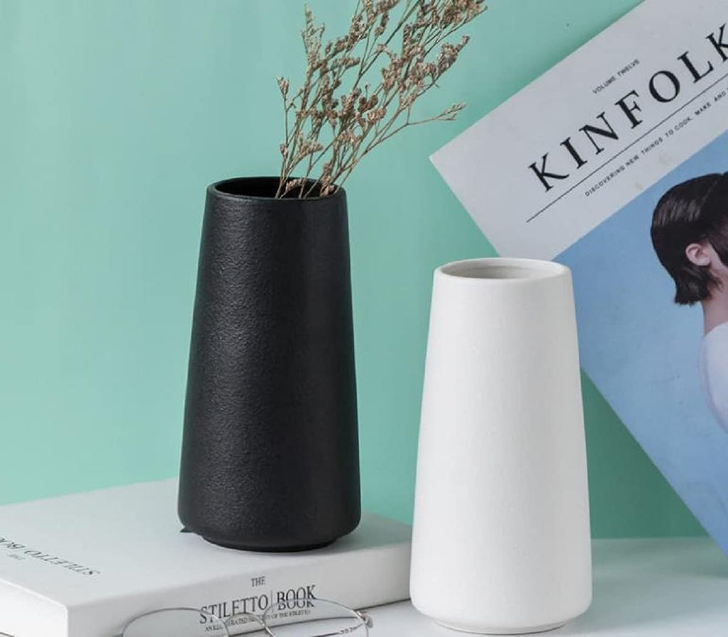 DECORPIA White Ceramic Vase - Modern Flower Vase for Home Decor - Cute Vase for Pampas Grass - Desk Aesthetic Room Decor- Farmhouse Decor - Living Room - Dining Table - Office - Kitchen Shelf