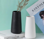 DECORPIA White Ceramic Vase - Modern Flower Vase for Home Decor - Cute Vase for Pampas Grass - Desk Aesthetic Room Decor- Farmhouse Decor - Living Room - Dining Table - Office - Kitchen Shelf