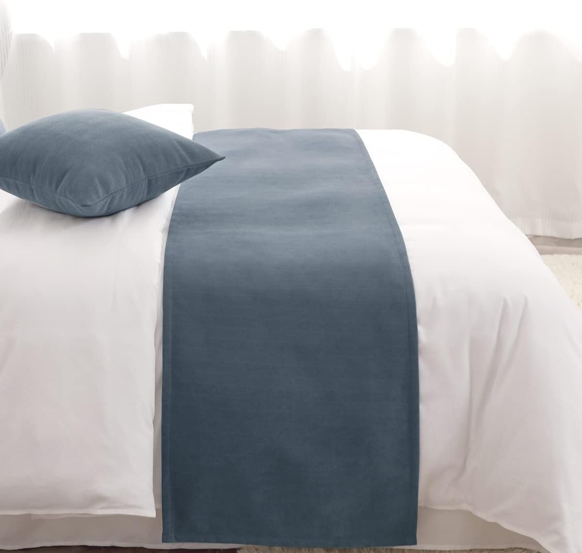 AMBERIS Bed Runner Single Layer Chenille Blue, Modern Style Bed Scarves for Home Hotel Decorations (Pillowcases Sold Separately)