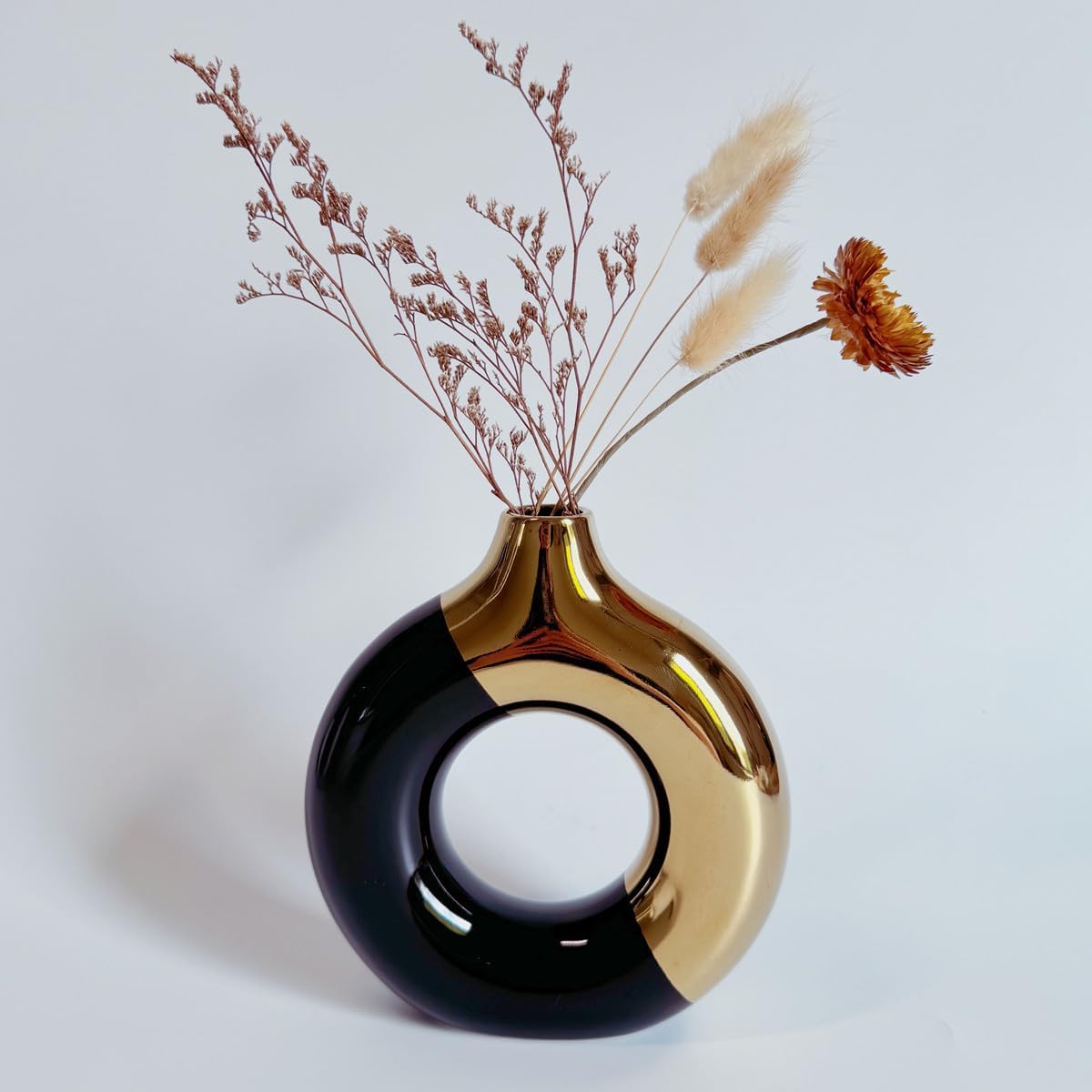 White and Gold Donut Vase, Modern Ceramic Vase for Pampas Grass, Perfect Centerpiece for Weddings, Living Room, and Office Decor (Black Gold, S)