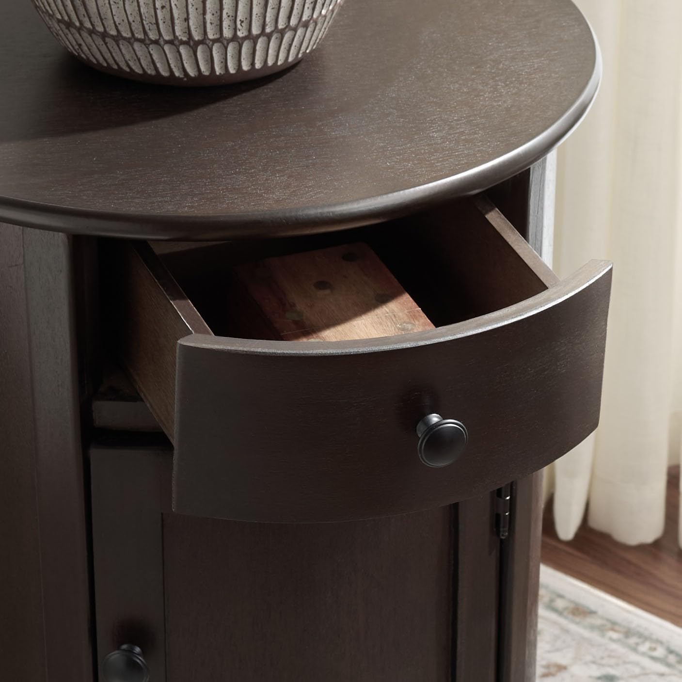 SAFAVIEH Furniture - Tabitha 1-Drawer Accent Table - Dark Chocolate - Solid Wood - Farmhouse Storage Design - Ideal for Living Room, Entryway, 17.7" W x 17.7" D x 26" H - Fully Assembled (AMH5712F)