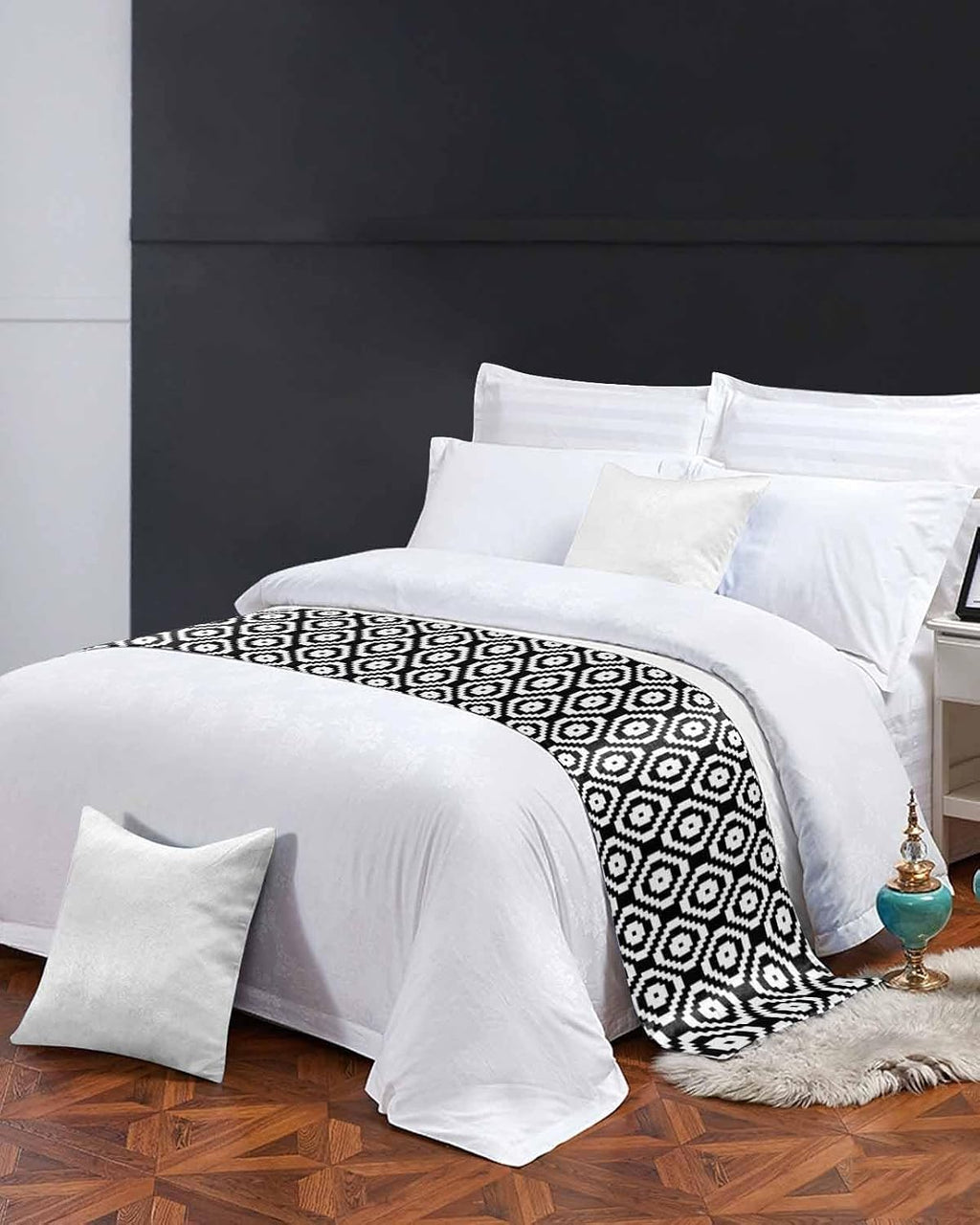 Black White Geometric Bed Runner Scarf Cal King Size, Modern Abstract Art Luxury Bed Throw Runners & Scarves for Twin Full Queen King Foot of Beds, Bedroom Hotel Wedding Room Decoration, 102"x20"