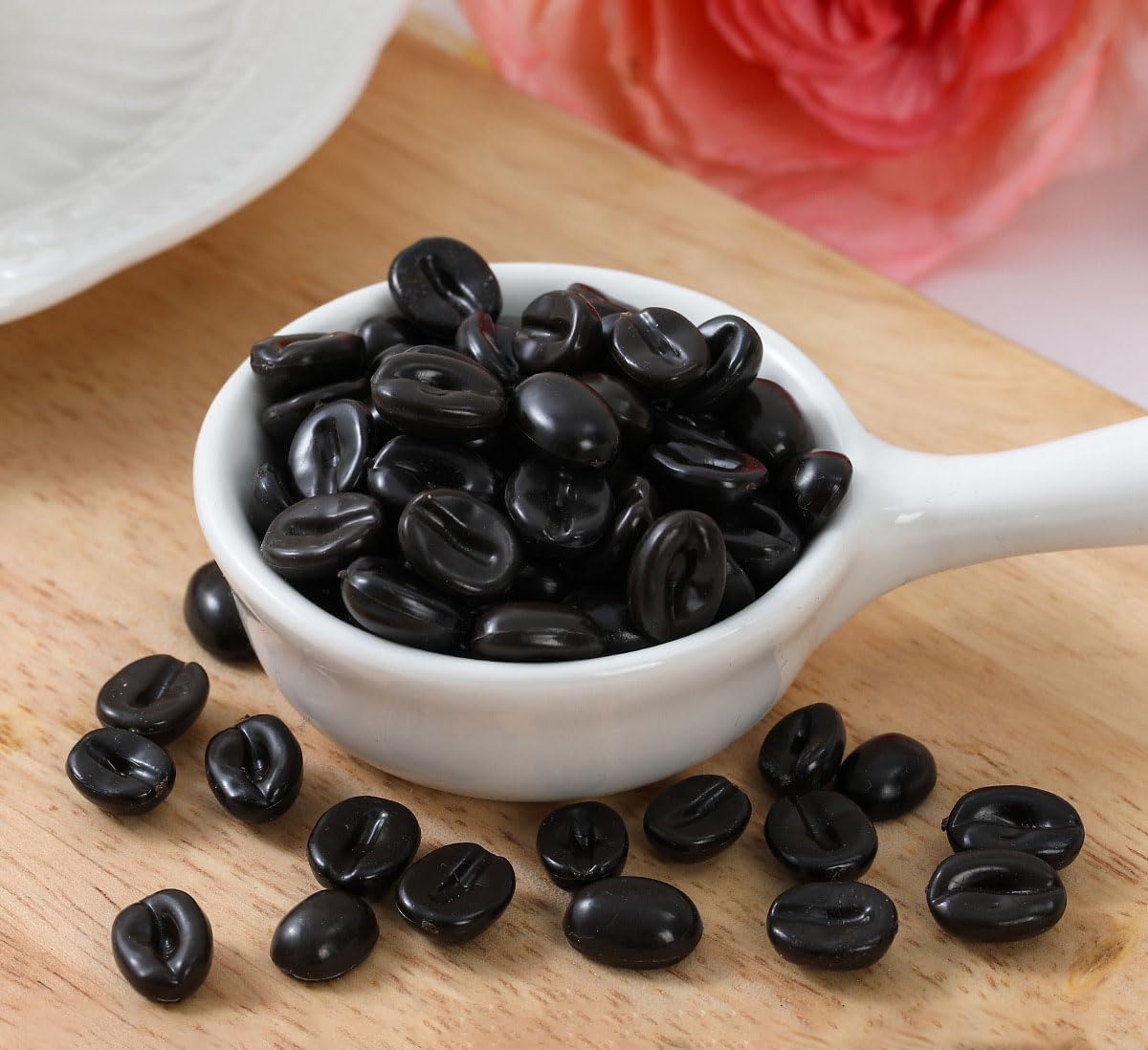 Faux Coffee Beans, 453g(1360pcs) Mini Resin Artificial Coffee Beans Artificial Plant for Home Kitchen Decor Cafe Shop Cabinet Display Photography Props (Only for Decoration)