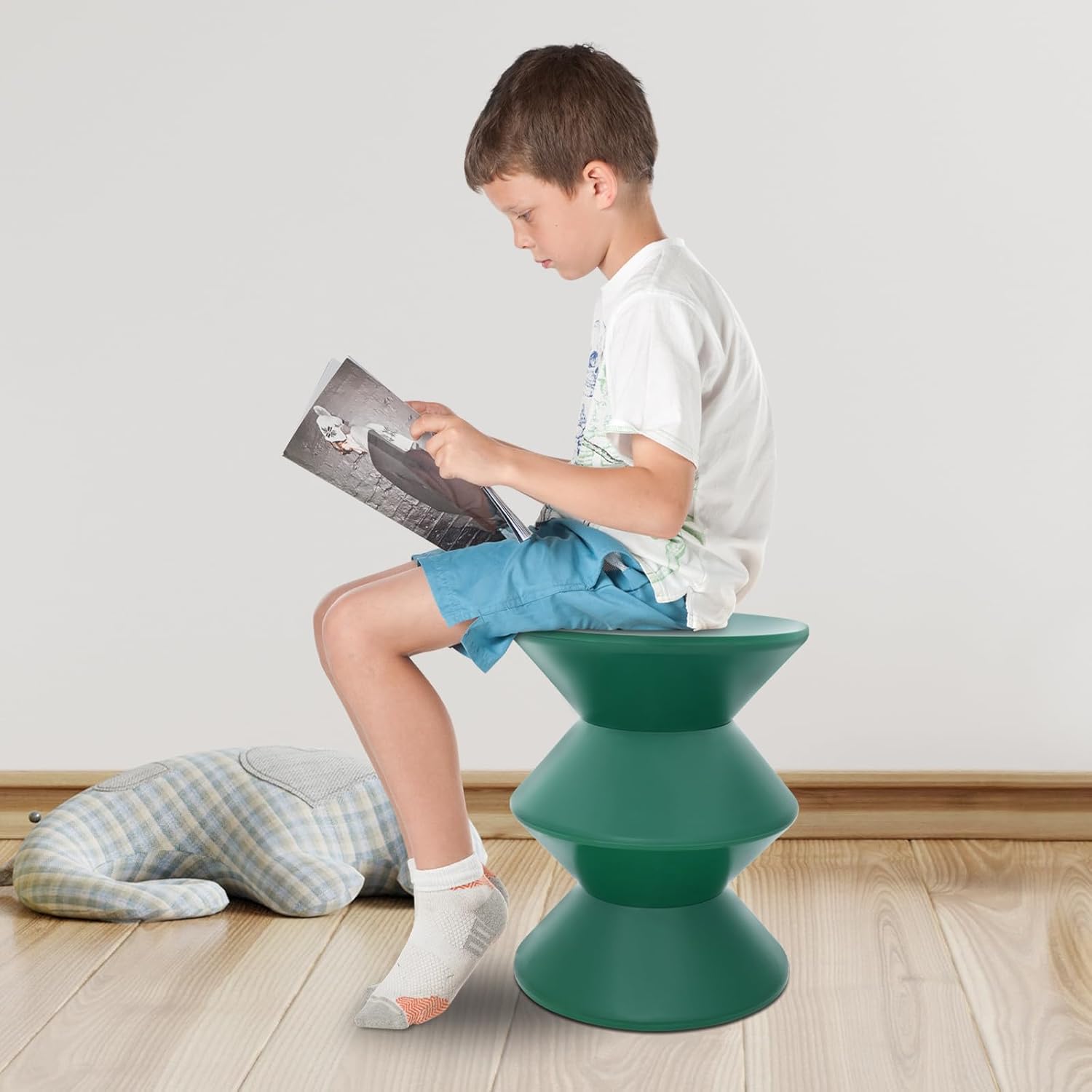 Creative Plastic Side Table - Modern Round Multi-Layer End Table for Sofa, Bedroom & Apartment, Nightstand with Vintage Design (Green)