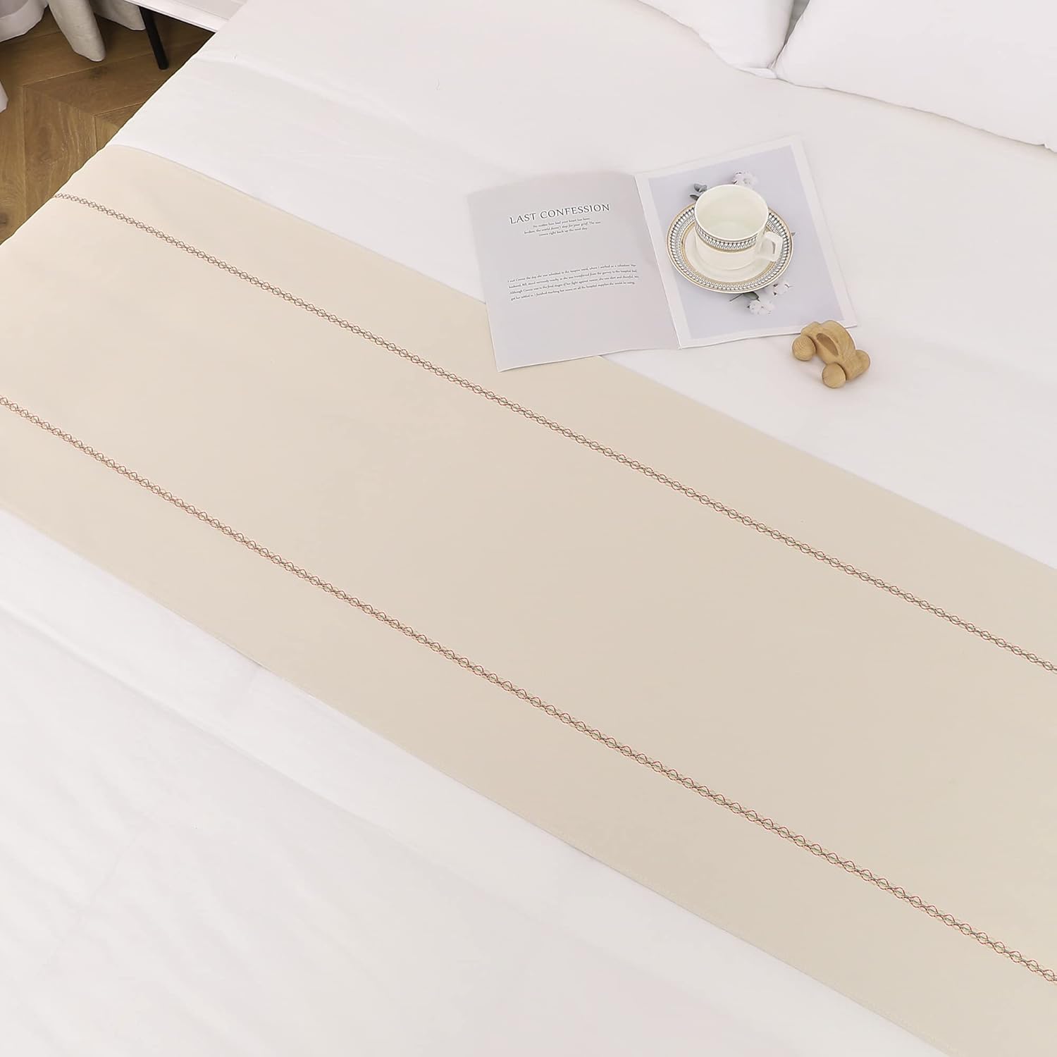Bed Runner - 210 x 50 cm, Queen & Full Size, Beige Bed Throws Decorations for Bedroom, Hotel, Wedding Room