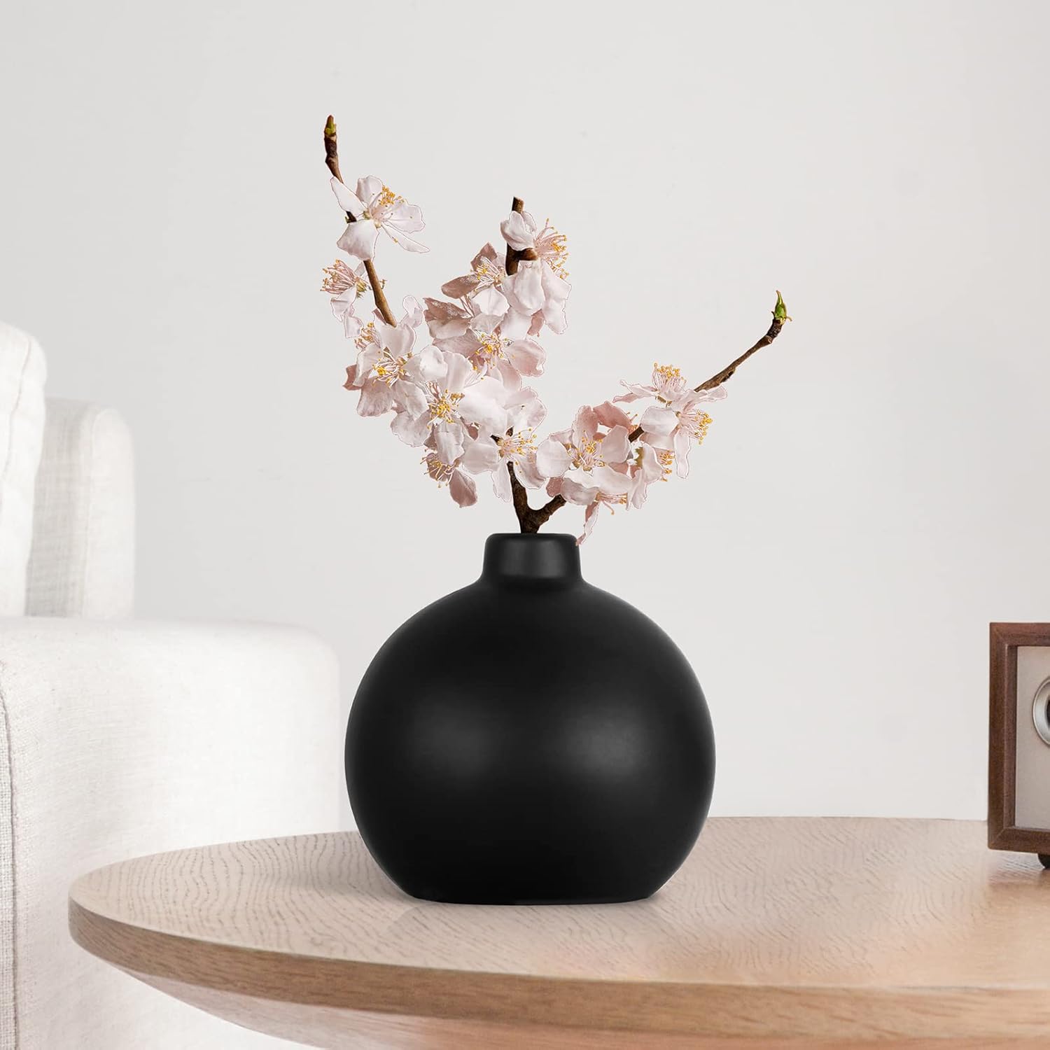 Black Ceramic Vase, Small Cute Flower Vase for Flowers Plants, Matte Vases for Modern Table Shelf Home Decor Wedding Boho Decor, Ceramic Vase for Pampas Grass Fluffy Stem Bouquet Flowers