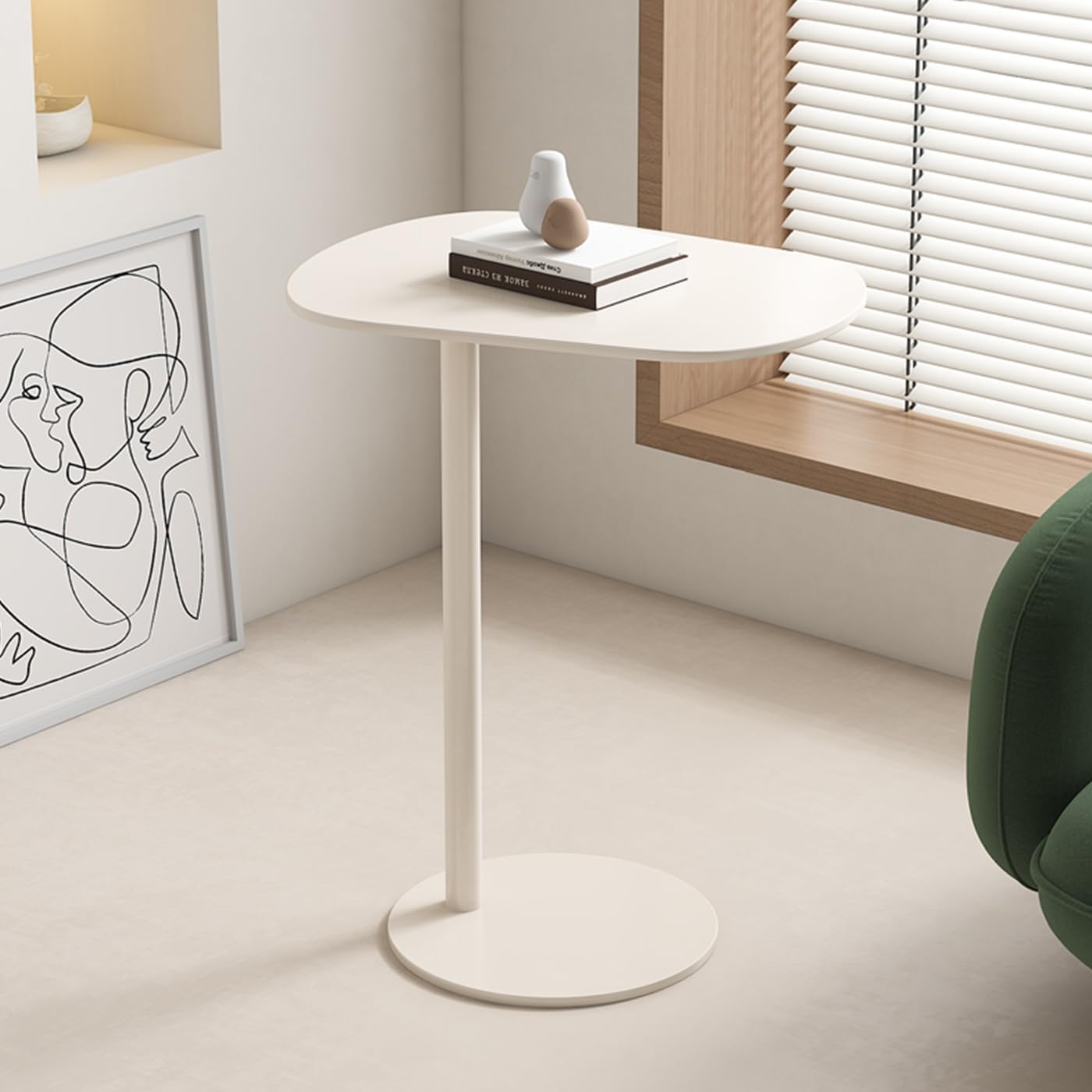 C-Shaped Side End Table, C Table for Sofa Couch Modern End Table Small TV Tray Table Metal Tabletop Home Decor Side Table for Living Room Bedroom (Beige)