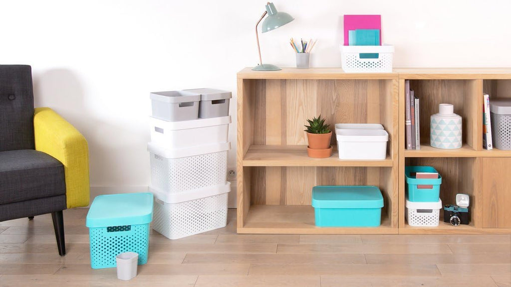 Curver 04760-N23-00 Infinity Storage Box Infinity Gepunktet 10,55x7,32x4,88in in White