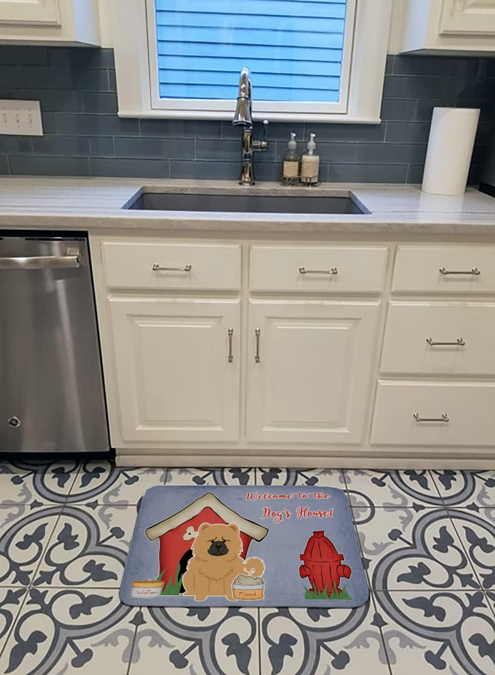 Caroline's Treasures BB2898RUG Dog House Collection Chow Chow Cream Machine Washable Memory Foam Mat, Bathroom Rug, Non-Slip Bath Mat, Durable Thick Washable Rugs for Kitchen, Bathroom Quick Dry, Deco