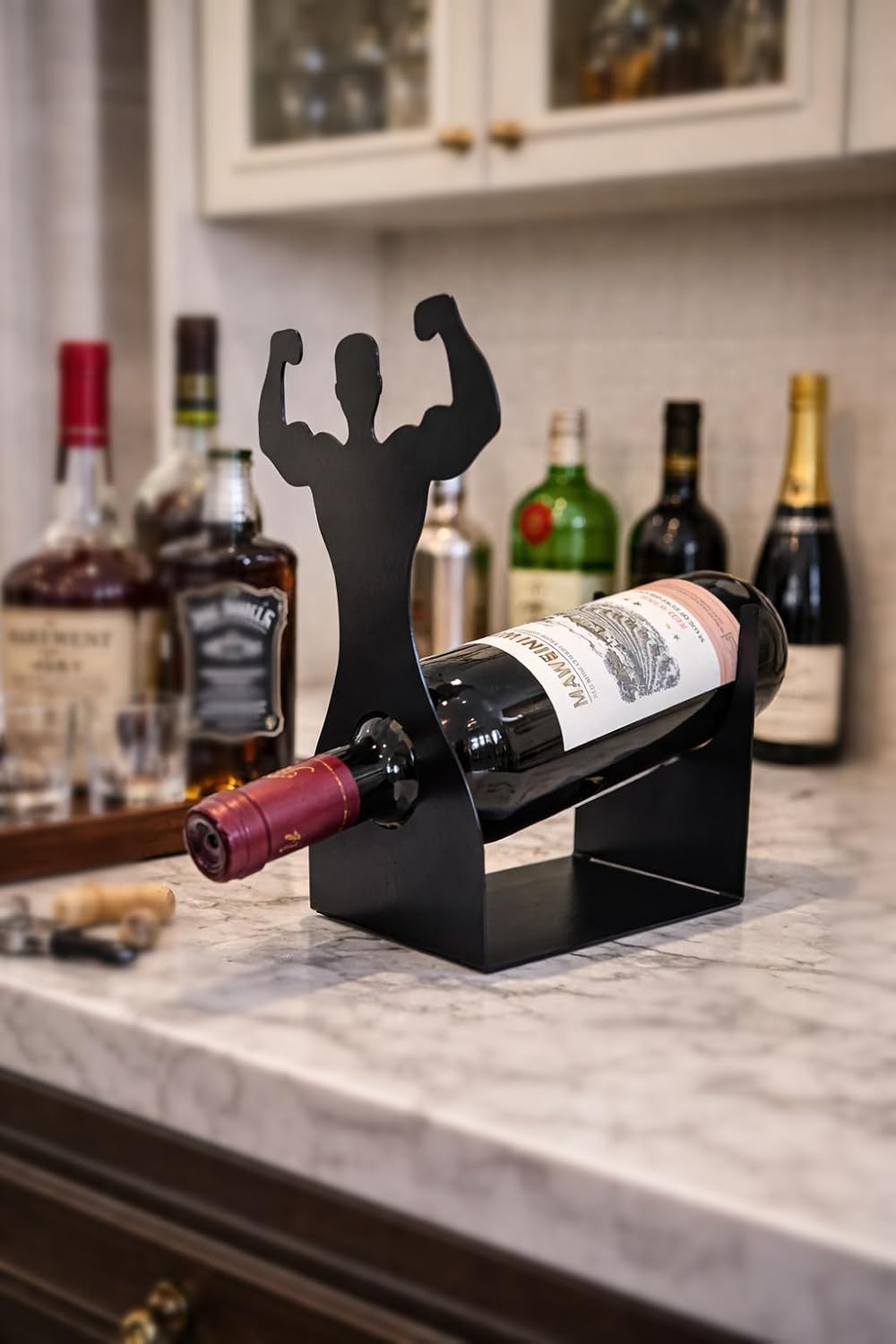 Handsome Men's Wine Bottle Holder, Single Bottle Tabletop Display Rack, Stylish Black Metal Wine Bottle Storage Rack, Suitable for Home Bars and Kitchens, and Also Makes a Great Gift.