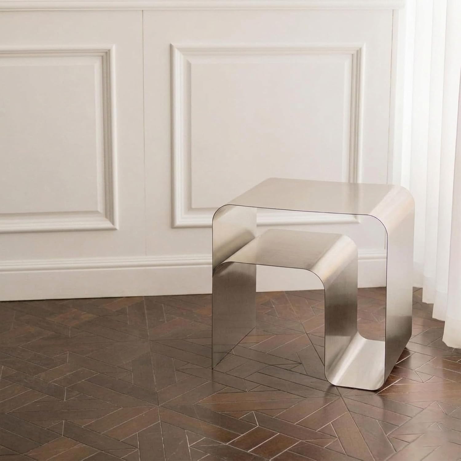 Minimalist Stainless Steel End Table, Modern Metal Frame Side Table and Sofa Table, Silver Accent Coffee Table, Elegant Small Nightstand with Magazine Rack Storage for Living Room Bedroom Office