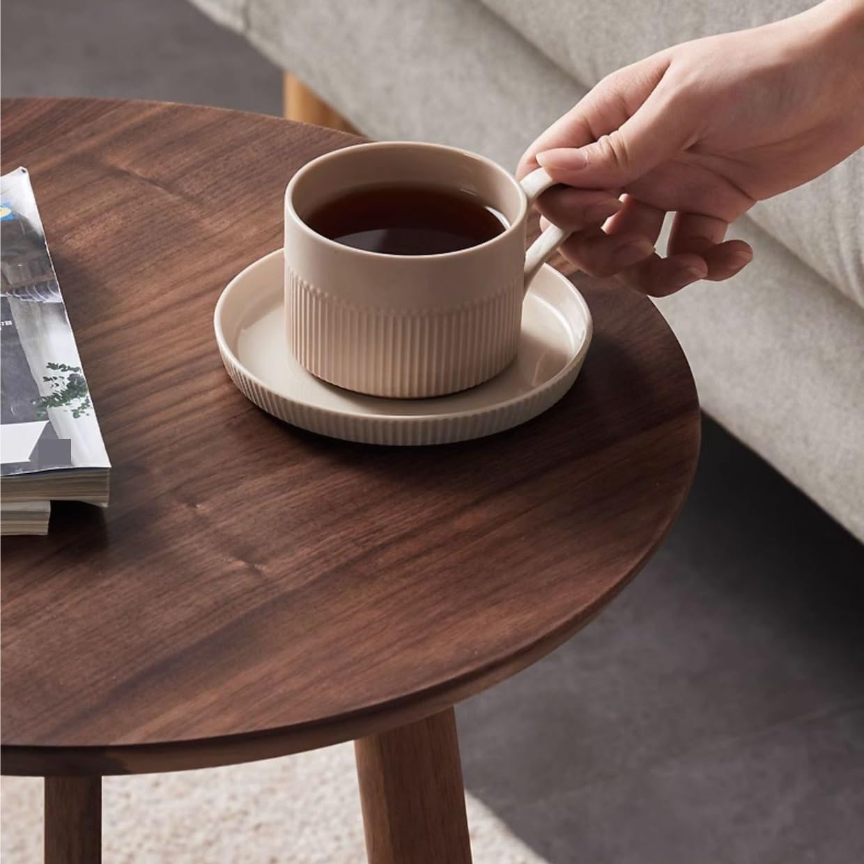 Living Room Furniture North American Three-Legged Small Table Bedside Table Sofa Side Table Living Room Computer Round Coffee Table Light Luxury Side Tables Living Room