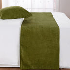 AMBERIS Bed Runner Green, Chenille Soft No Fading Modern Bed Scarf (Pillowcases Sold Separately)