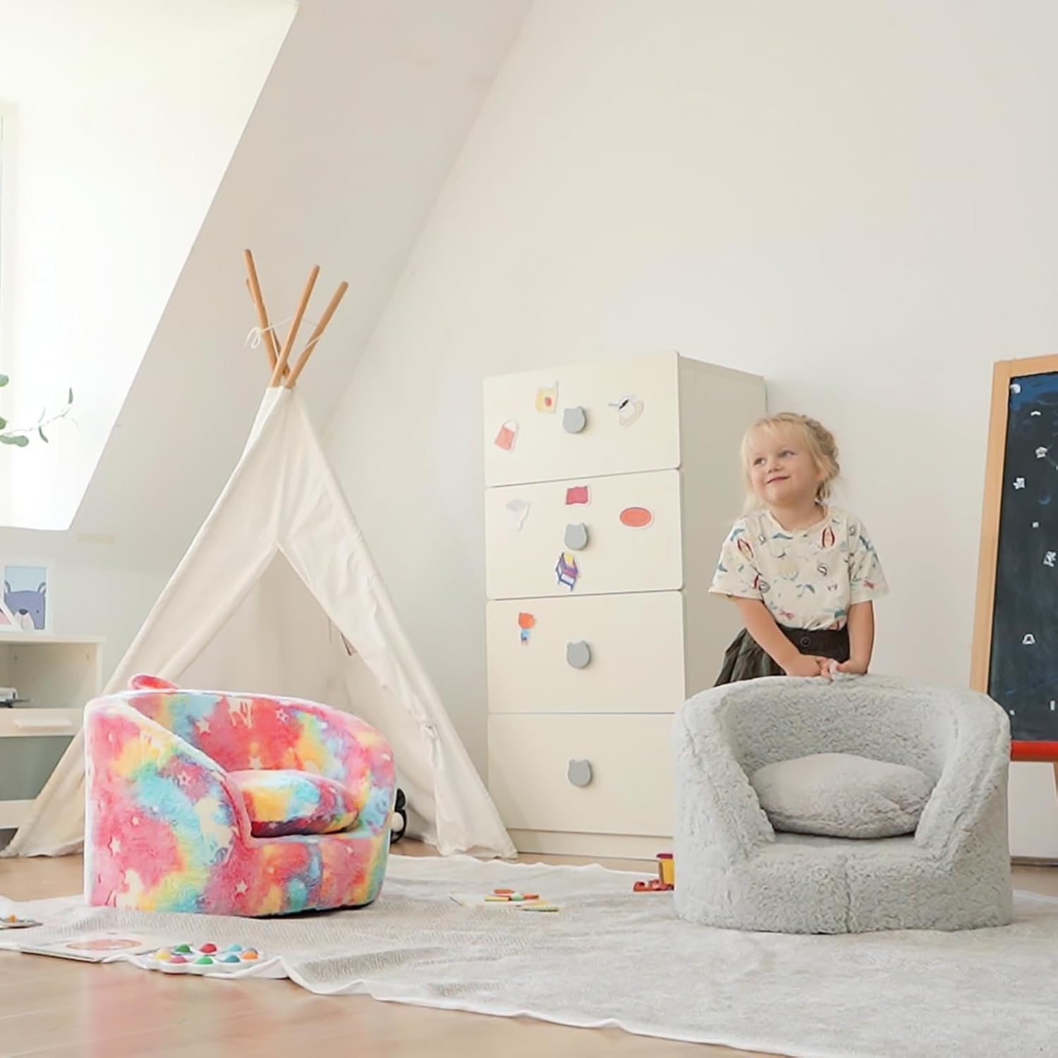 ALIMORDEN Snug-Arch Toddler Couch, Comfy Foam Baby Chair, Ergonomic Toddler Chair with a Snug Embrace Design for Boys and Girls, Unicorn