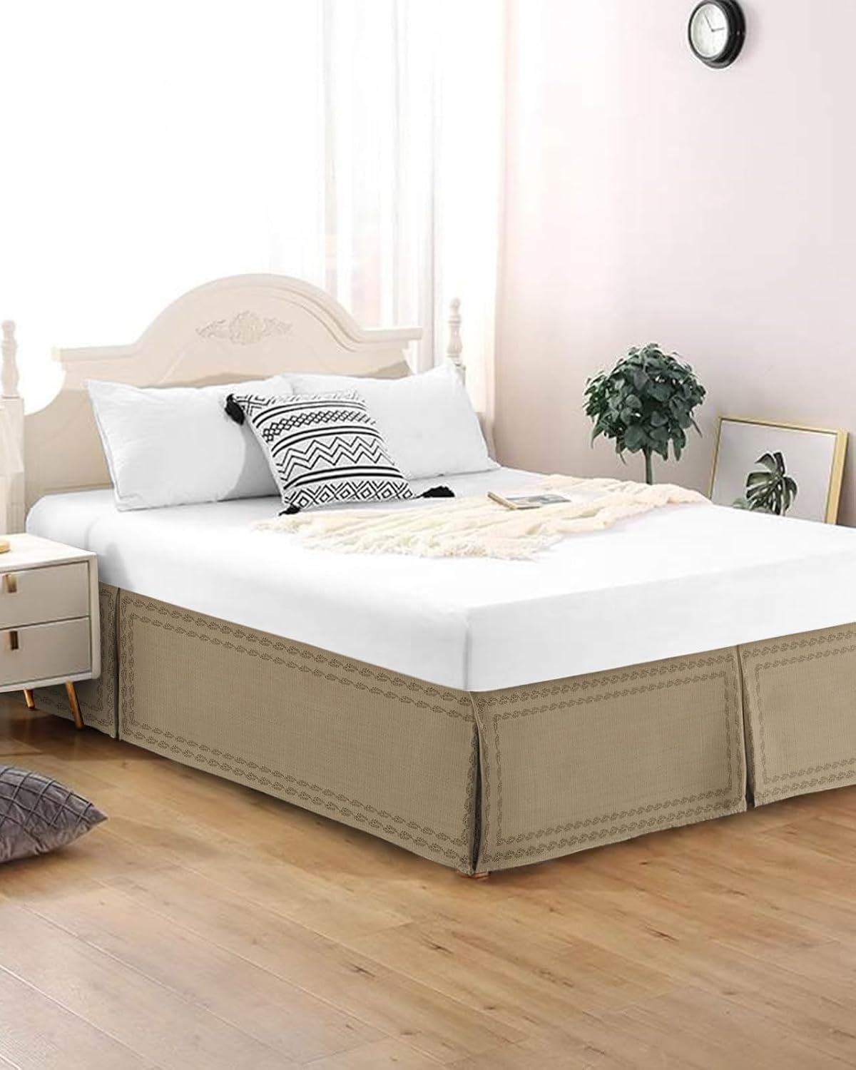 Bed Skirts Queen Size 16 Inch Tailored Drop Beige Textured Woven Pattern Wrap Around Bed Skirt with Split Corners Hotel Quality Bedskirt Solid Color Dust Ruffle for Queen Bed Skirt Bedroom Decor