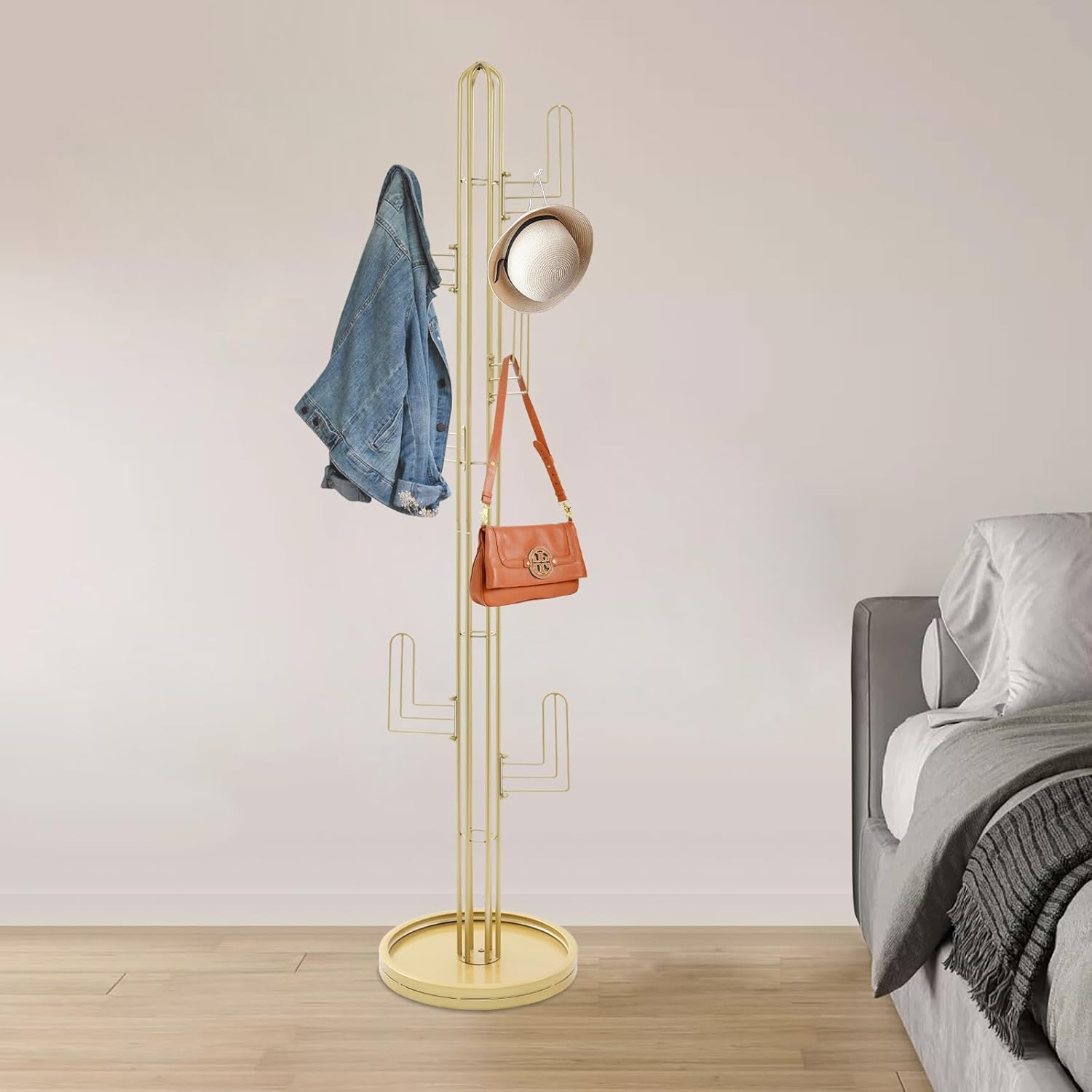 Cactus Shape Clothing Stand, Freestanding Coat Rack With 6 Hooks, 22 lbs Capacity Modern Metal Coat Racks with Round Base for Entry Hallway Bedroom Hats Bags Umbrellas (Gold)