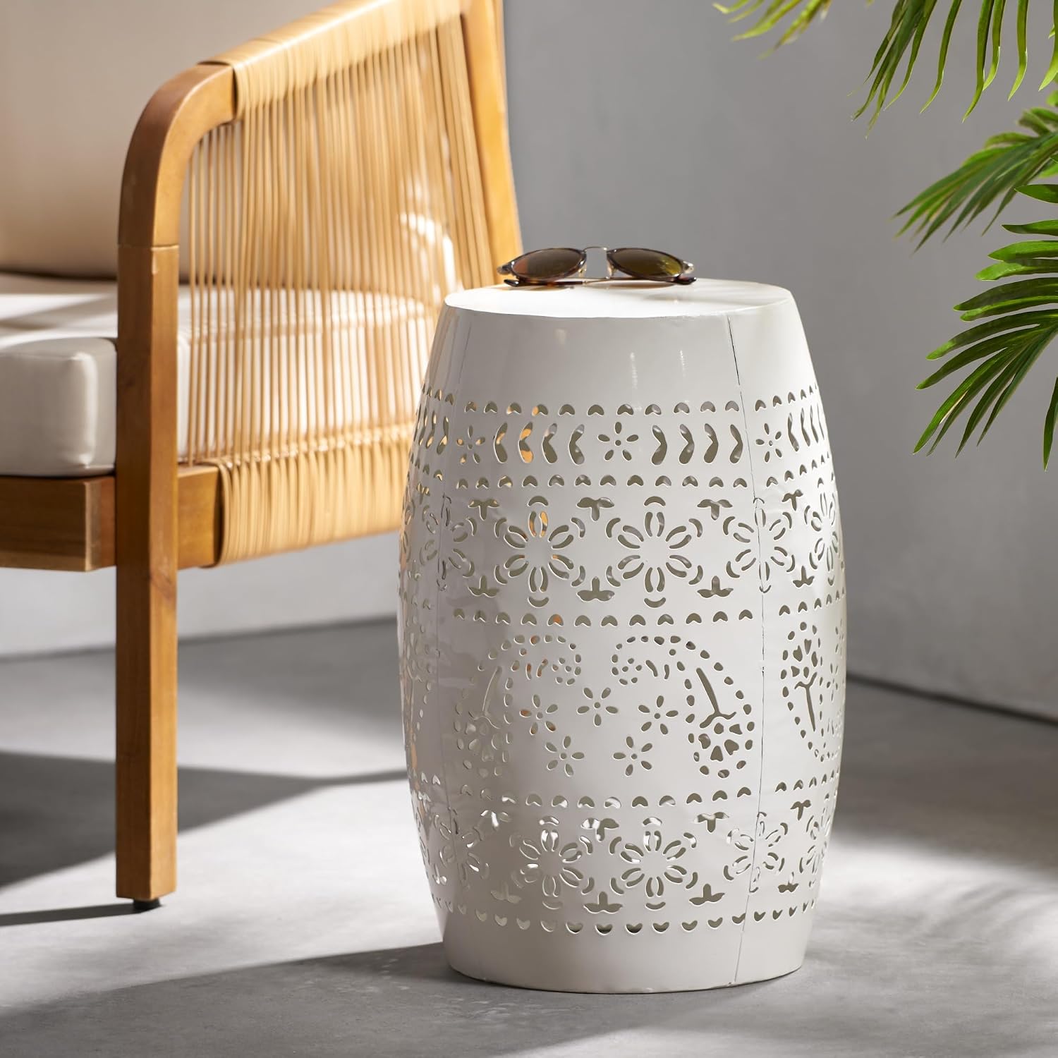 Iron Side Table,Cylindrical Design Suitable for the Living Room Indoor and Outdoor Coffee Table(White,1pc)