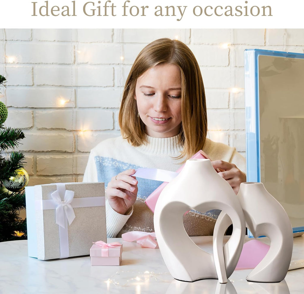 White Vases for Decor, Heart Shaped Ceramic Vase Set of 2, Nordic Modern Heart Vases, Minimalist Decorative Vase for Table Centerpiece Wedding Living Room House Decoration