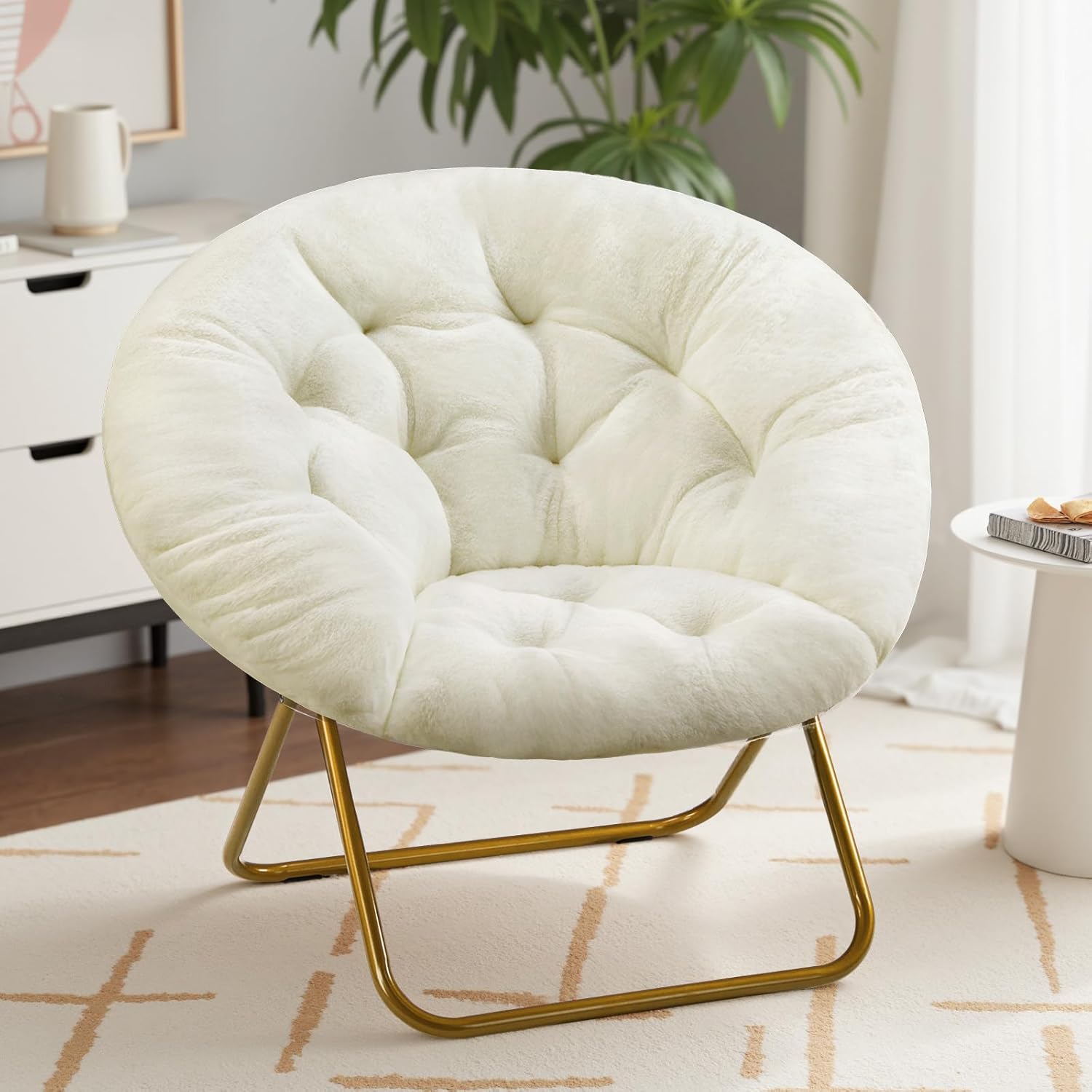 DUMOS Saucer Chair, Cozy Faux Fur Folding Chair with Sturdy Metal Frame, Oversized Soft Plush Round Lounge for Bedroom Living Room Dorm, Anti-Slip Portable Moon Seat, White