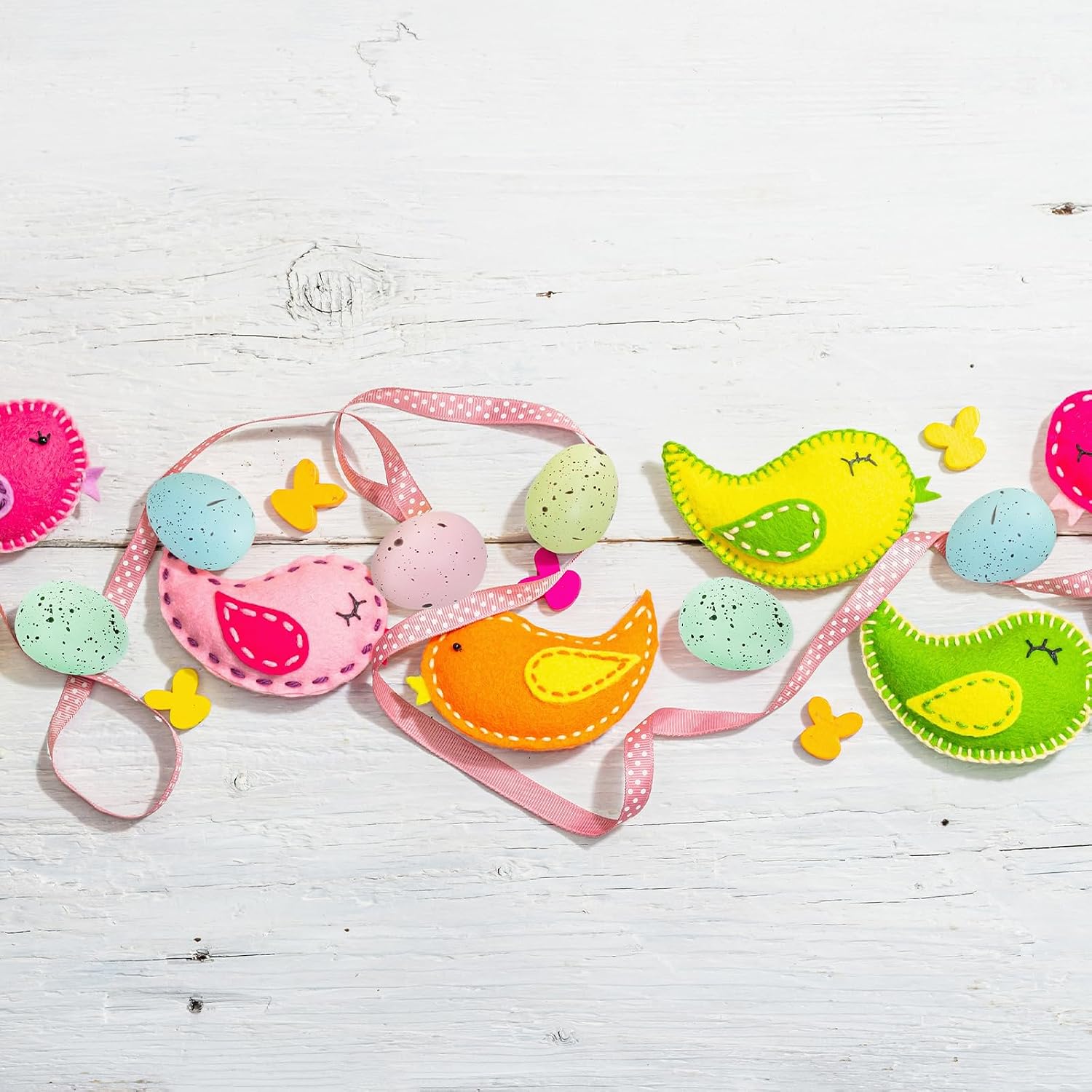 Winlyn 140 Pcs 5 Colors Mini Artificial Easter Eggs Decorative Speckled Eggs Pastel Pink Green Blue Foam Eggs 1" for Spring Easter Basket Nest Decor Bowl Fillers Seasonal Wreath DIY Craft Projects
