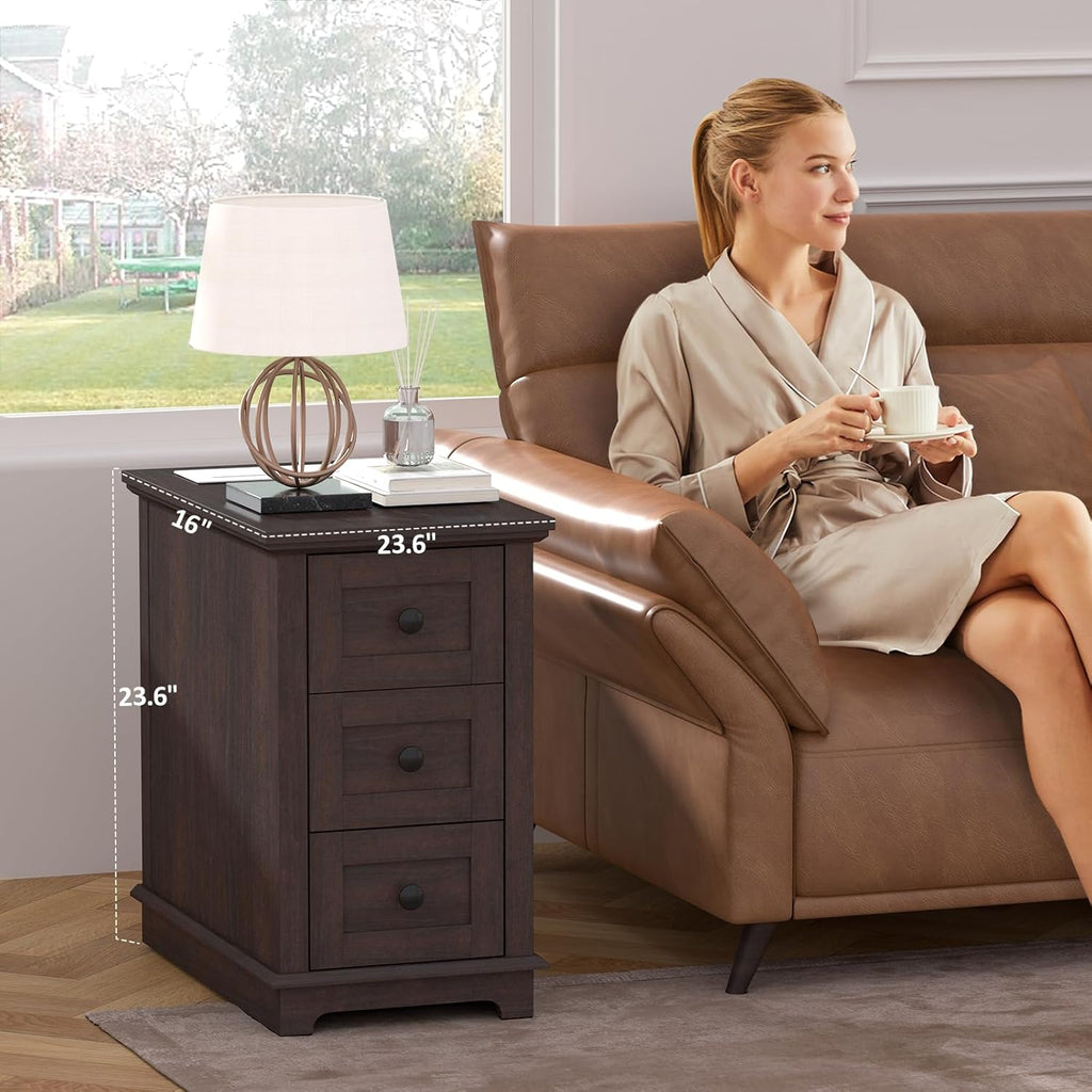 HIFYOBRO 3 Drawers End Table with Flip Top Charging Station, Narrow Side Table with Power outlets, Wooden Nightstand, End Table with Storage for Living Room and Bedroom