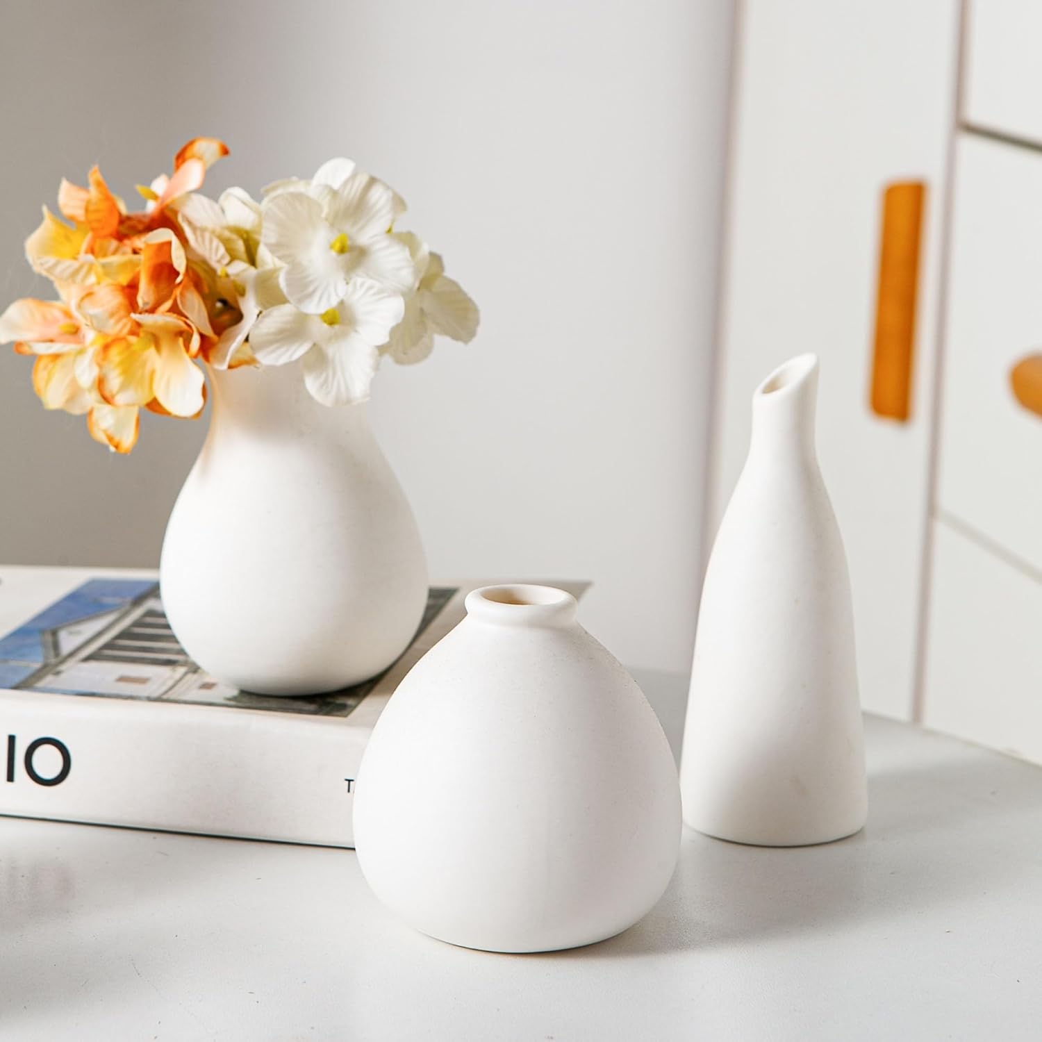 Tanvecle White Ceramic Bud Vase Set of 11, Small Vases for Pampas Grass, Flowers, Mini Vases for Modern Home Decor, Minimalist Decor, for Living Room, Dining Table & Shelves