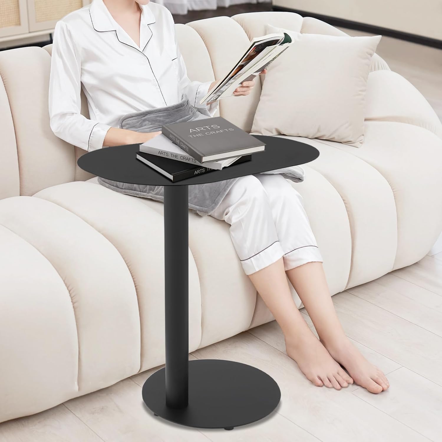 Modern C-Shaped Side Table,Slim Tray Metal Sofa Couch End Table,Outdoor&Indoor Snack Coffee Table for Dining Room,Living Room,Cafe and Balcony (Black Elevated)