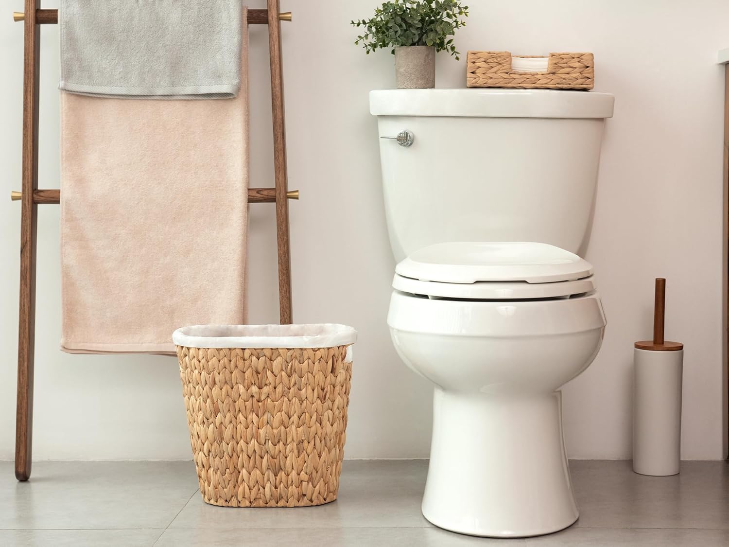 StorageWorks Wicker Waste Basket, Handwoven Water Hyacinth Trash Can with Built-in Handles, Wicker Garbage Can for Bedroom, Bathroom, 1 Pack