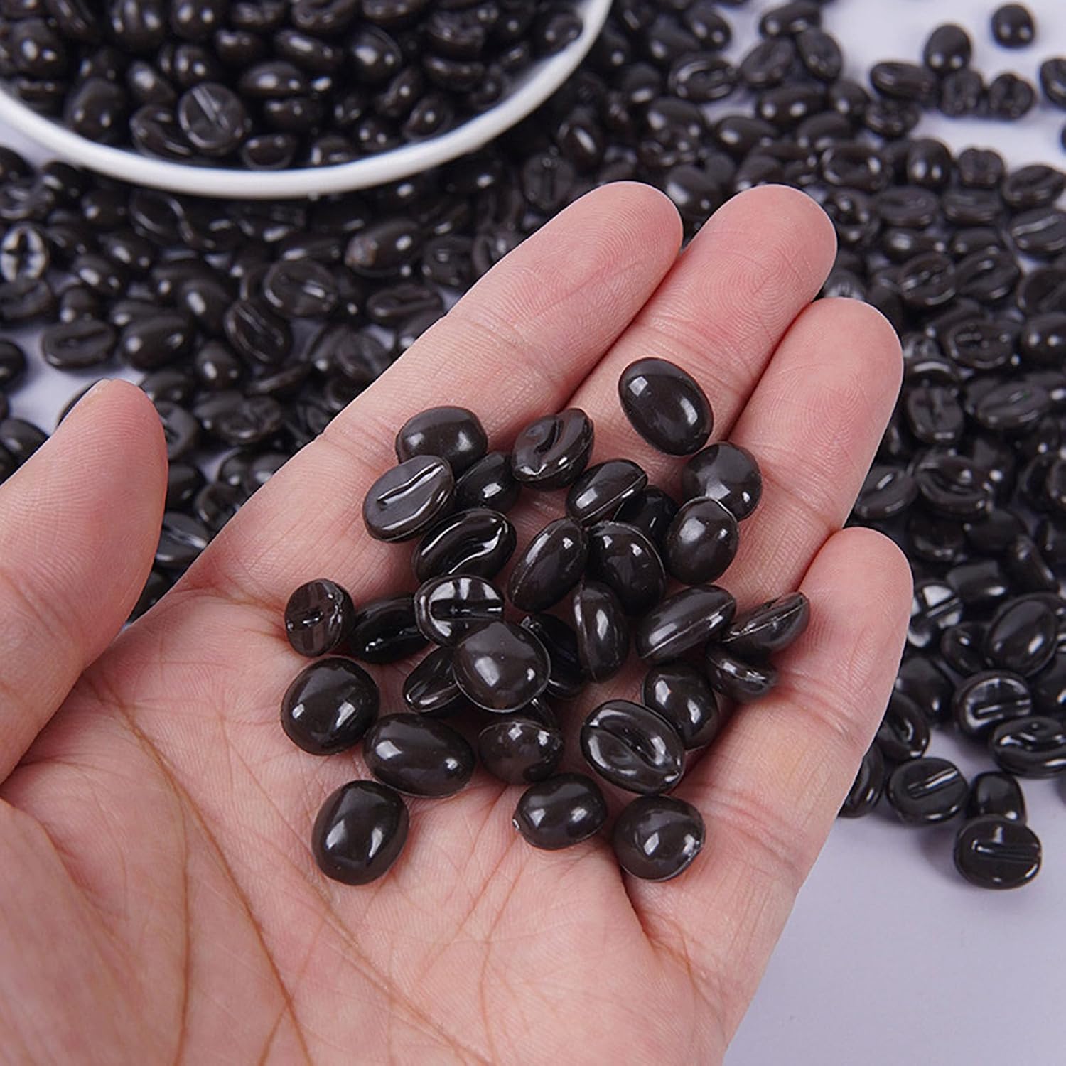 Faux Coffee Beans, 453g(1360pcs) Mini Resin Artificial Coffee Beans Artificial Plant for Home Kitchen Decor Cafe Shop Cabinet Display Photography Props (Only for Decoration)