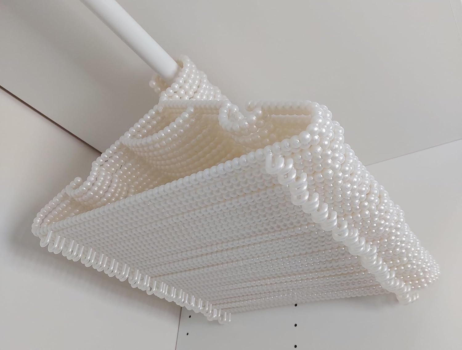 20 Pieces Plastic Heavy Duty Pearl Hangers. Bride Hanger for Wedding Dress. Bridesmaid Hangers. Hanger for Shirt, Pants, Clothing, Coat, Bridal, Sweater and Home Decor. (PH6)