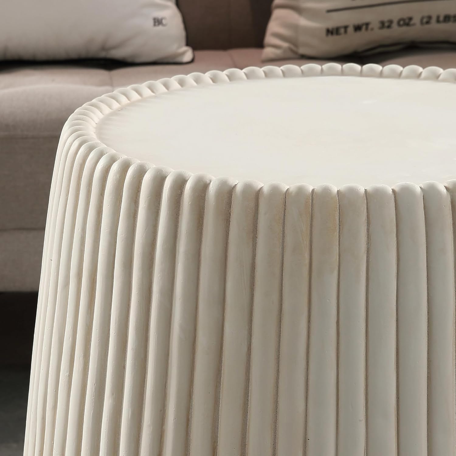 IRONORA White Vertical Fluted Round Side Table, Barrel Shaped Pedestal End Table, Pleated Textured Accent Coffee Table for Living Room Bedroom Entryway, Minimalist Indoor Decor Nightstand