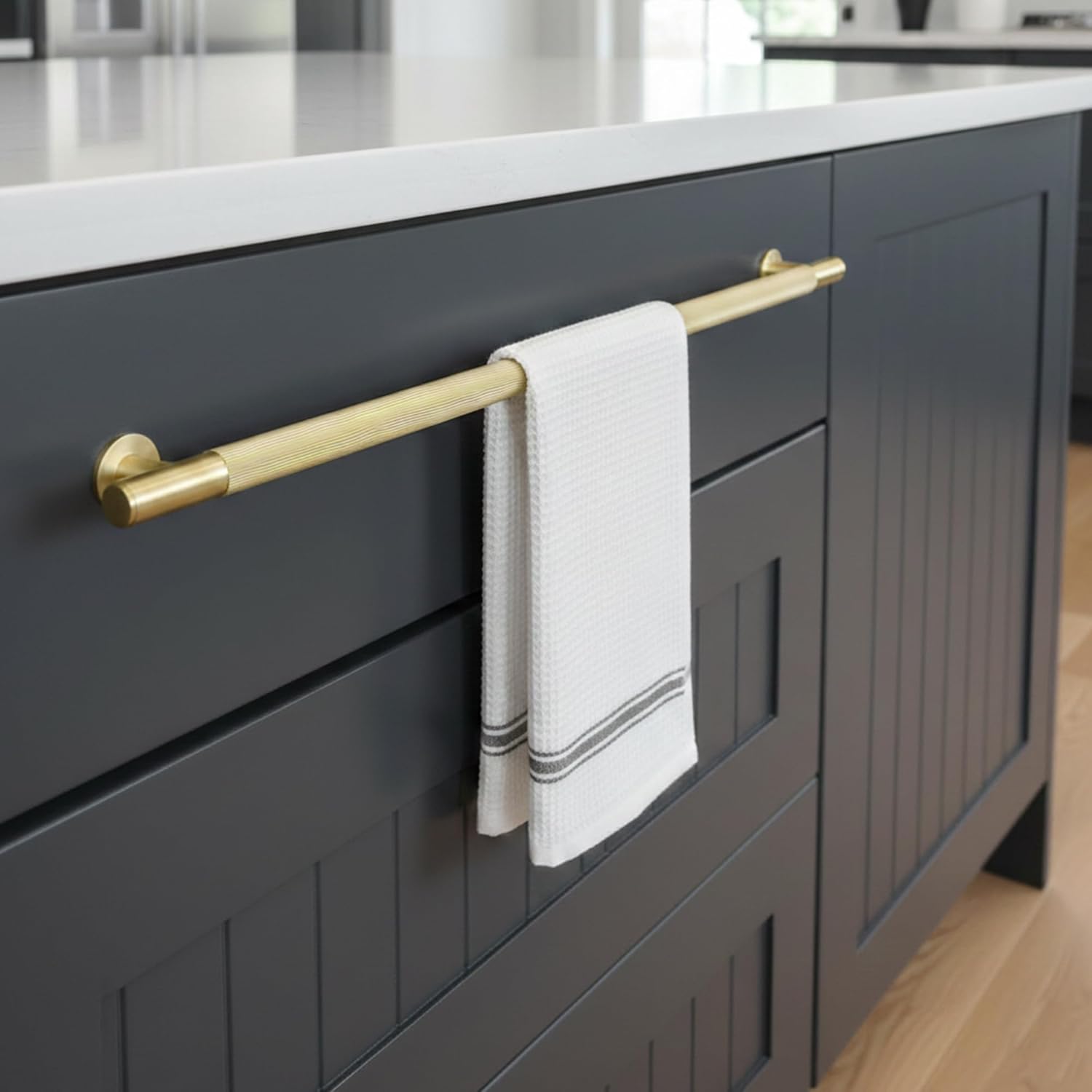 QOGRISUN 1-Pack Solid Brass Appliance Handle Pull, 18 Inch (457mm) Hole Center Grooved Gold Cabinet Pull,Heavy Duty Brushed Brass Drawer Handle for Kitchen Cabinets, Cupboard, Dresser– Eleganza