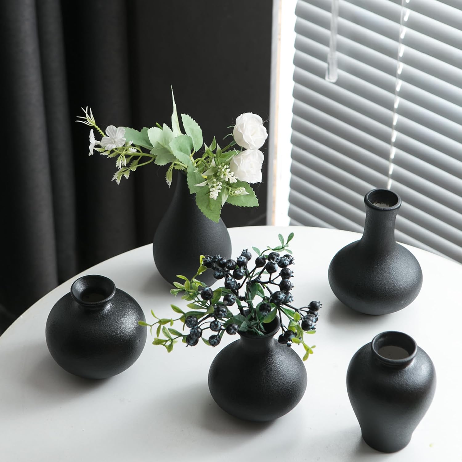 Tanvecle Small Black Vases, Ceramic Bud Vase Set of 5, Mini Pottery Vases for Pampas Grass, Flowers, Decorative Vases for Home Modern Decor, Rustic Decor, Veses for Living Room Dining Table Shelves