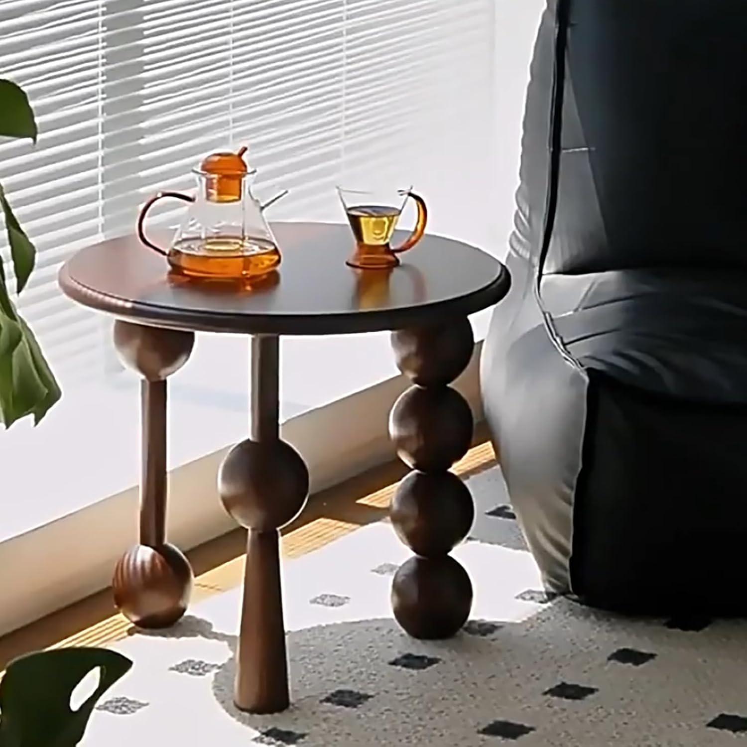 Vintage Solid Wood Side Table, Round Creative Sofa End Table with Unique Globe Legs,Multi-Functional Small Coffee Table Home Decor End Table for Living Room,Bedroom and Balcony
