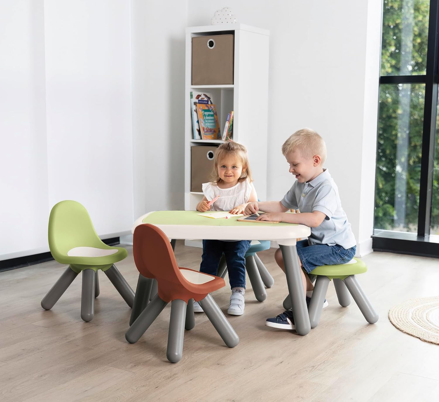 Smoby Life - Children's chair in green - Indoor and outdoor use - Anti-UV coating - Recycled material - From 18 months - Made in France
