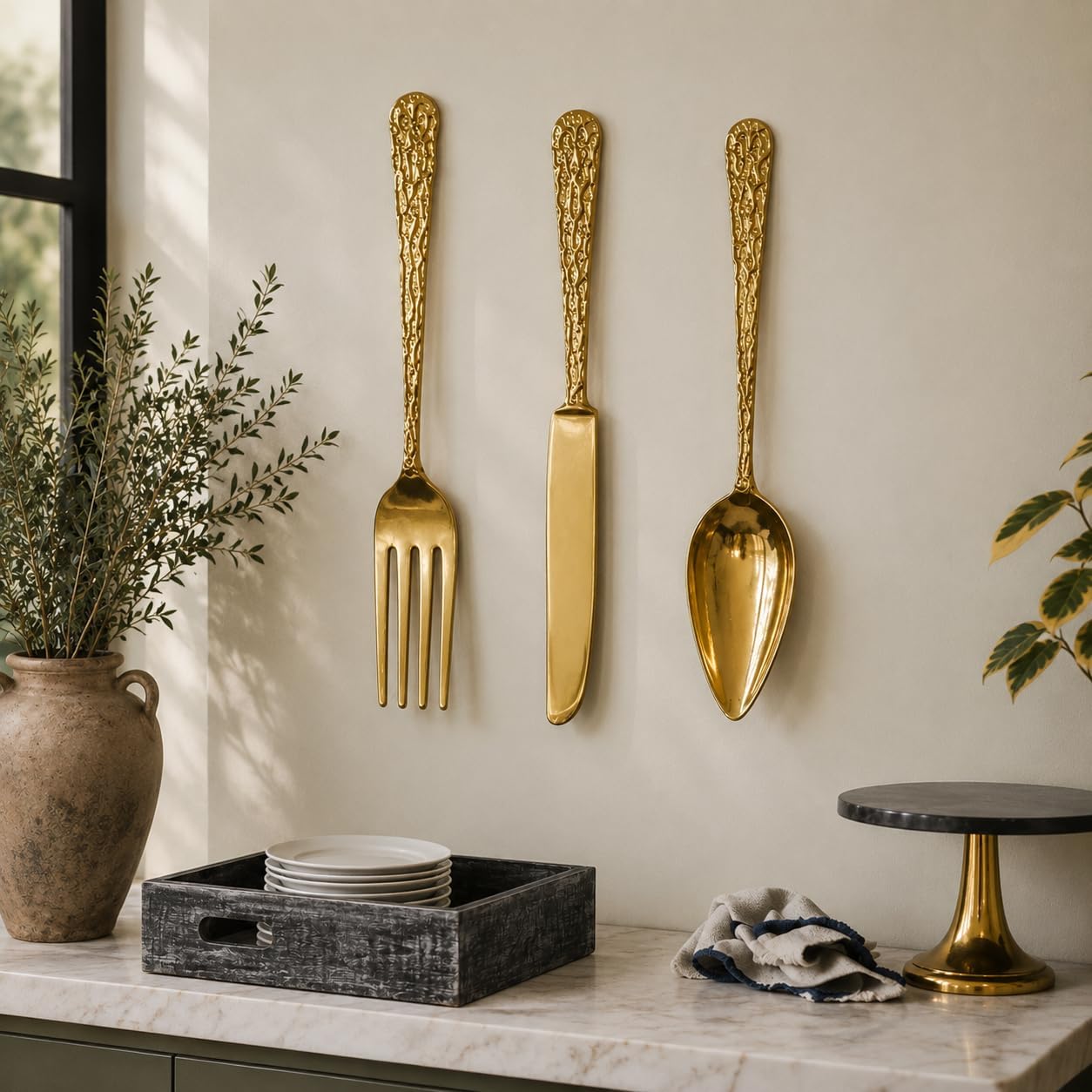 Deco 79 Aluminum Metal Utensils Home Wall Decor Knife, Spoon and Fork Wall Sculpture, Set of 3 Wall Art 6"W, 23"H, Gold