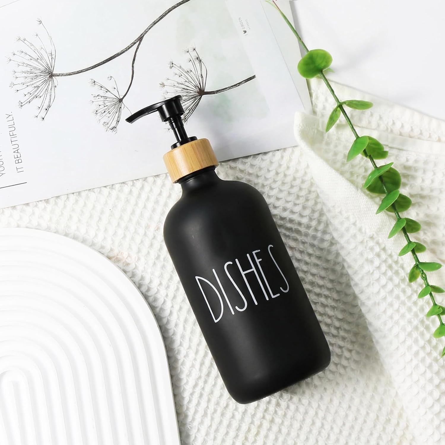 Dish Soap Dispenser for Kitchen, Matte Black Soap Dispenser, Glass Dishes Soap Dispenser with Bamboo Pump, 17 Fl Oz Refillable Liquid Soap Bottle Container, Farmhouse Kitchen Deco