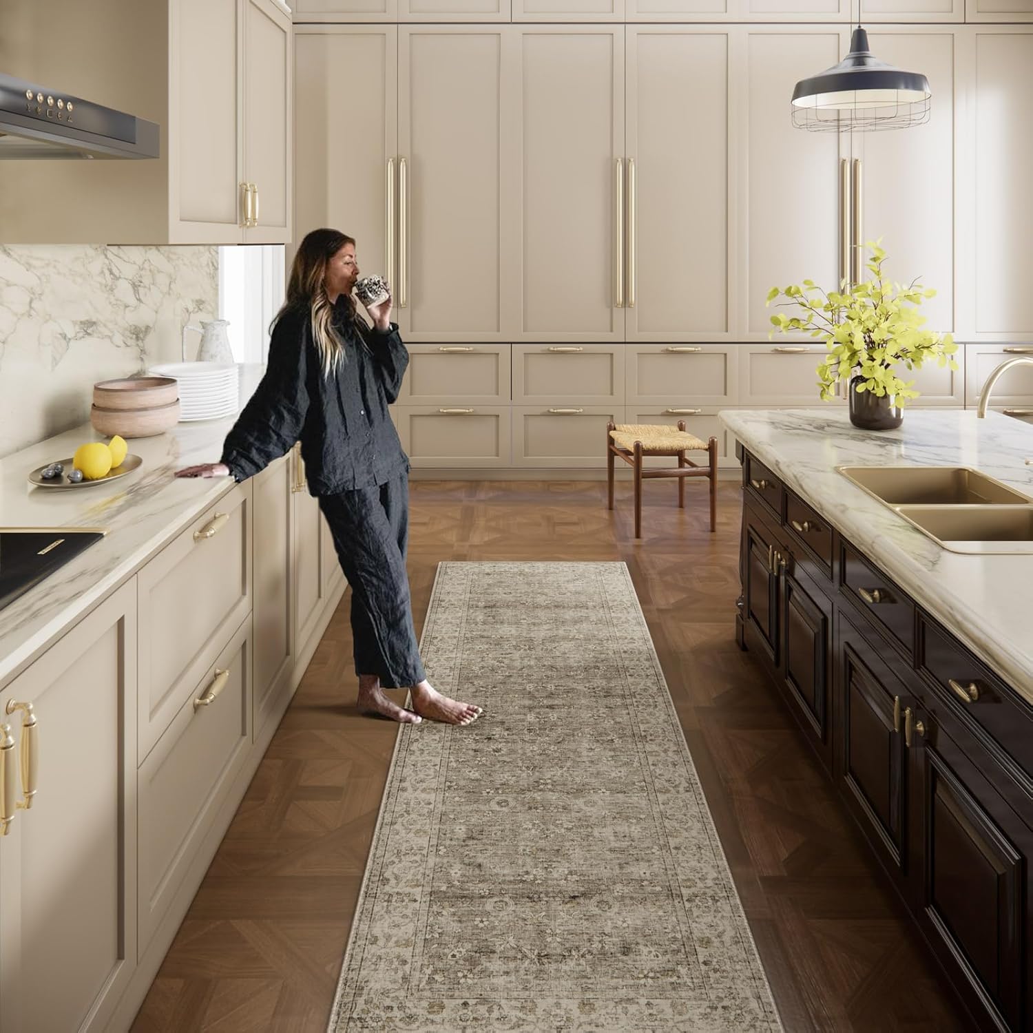 Washable Kitchen Rug Runners for Hallways: 2'6"x8' Bedroom Runner Rug Non Slip Low-Pile Stain Resistant Soft Indoor Floor Carpet Runner for Indoor Entryway Hallways Kitchen Laundry Room Farmhouse