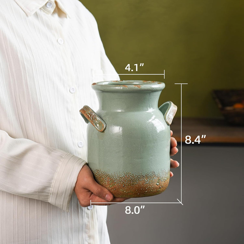 Quoowiit Ceramic Rustic Farmhouse Vase, Distressed Decorative Flower Vases for Home Decor, Ideal Shelf Decor, Green Boho Vase for Living Room Bedroom Kitchen Office Centerpiece Table Decorations