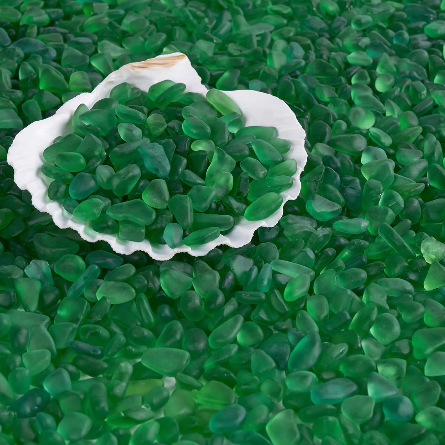 QEQEKAKA Sea Glass Stones for Crafts About 1LB (405g/14.28oz) Green Glass Pebbles Gemstones Bulk for Aquarium Rocks Fish Tank Gravel Green Filler for Vases Centerpieces