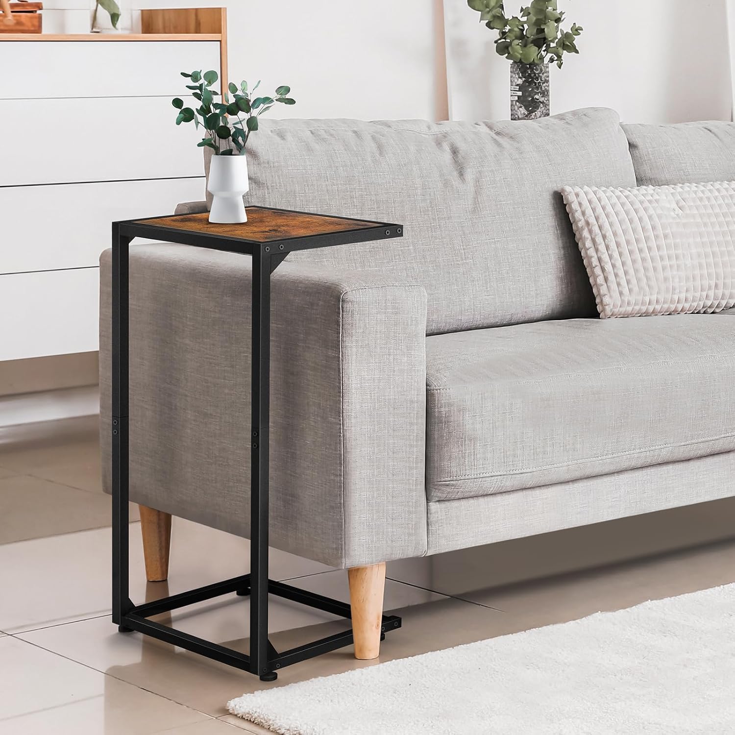 C Shaped End Table, Sofa Side Table for Couch and Bed, Snack Table with Wood Look Top, Metal Frame Bedside Table for Living Room, Bedroom