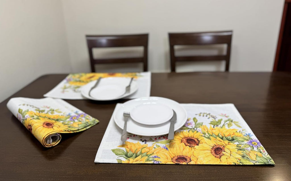 Sunflower Placemats Set of 4, 18"x13" Linen Look Farmhouse Placemats, Washable Heat Resistant Table Placemats for Kitchen, Dining Room, Outdoor Patio