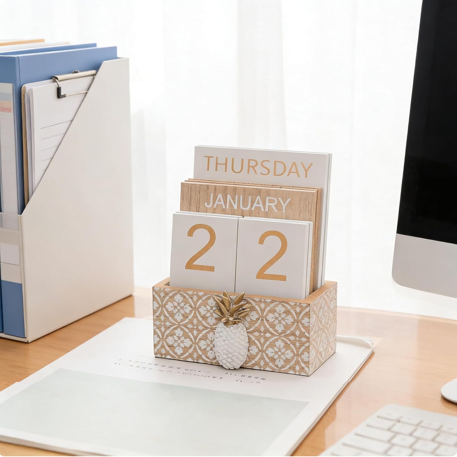 Block Calendar for Desk, Wood Desk Perpetual Calendar, Gift Daily Desktop Vintage Wooden Blocks for Home Farmhouse Office Aesthetic Decor Rustic Decoration Brown Pineapple