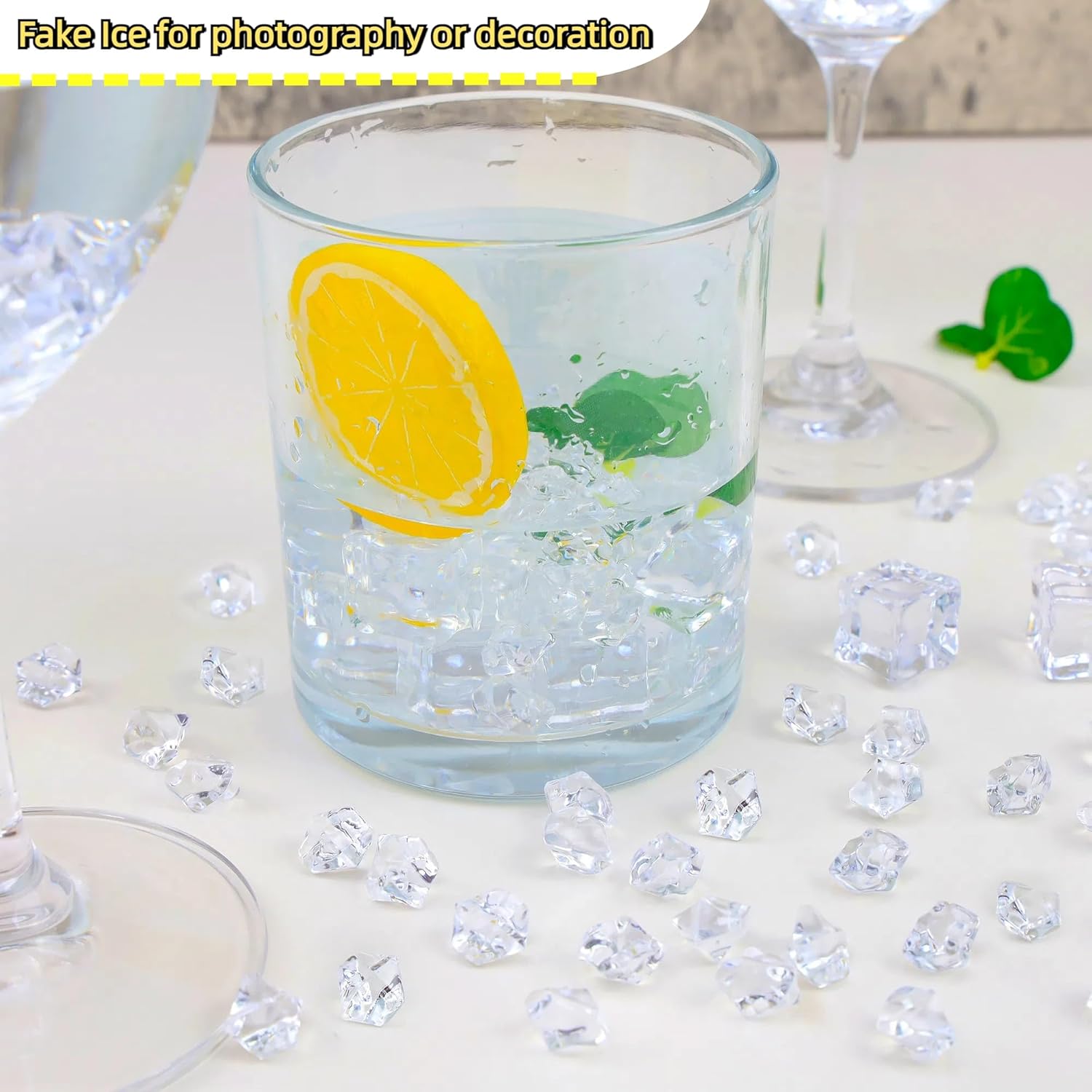 YATOJUZI 500pcs Fake Ice Cubes Clear Vase Fillers Fish Tank Aquarium Decorations DIY Craft Accessories Acrylic Crushed Rocks Plastic Diamonds Gems for Dinning Table Centerpiece Wedding Birthday Party