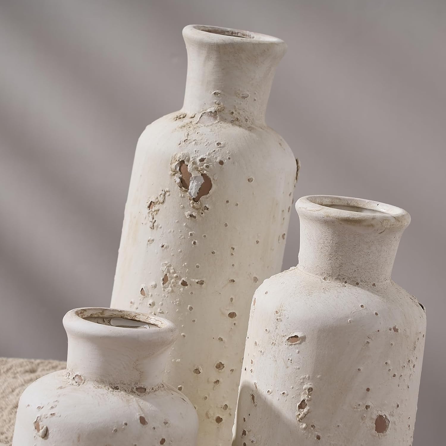 SIDUCAL Ceramic Rustic Farmhouse Vase Set of 3, Whitewashed Terracotta Vase, Clay Decorative Vases for Home Decor, Living Room, Shelf, Mantel Decoration(Rustic White)