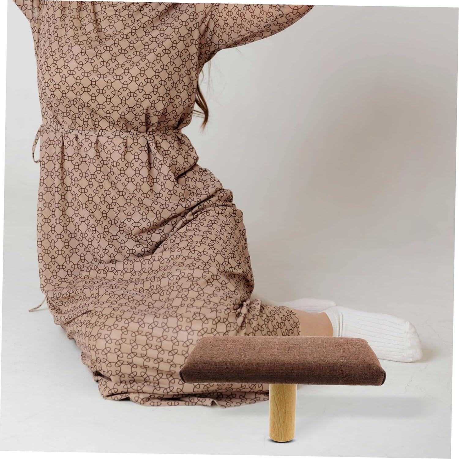 Abaodam Wooden Bench with Cushion Small Seiza Stool Portable Prayer Chair Under 150cm Height and Home Sitting
