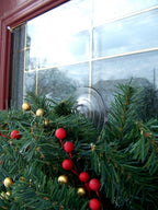 Adams Christmas 5750-88-1040 Giant Suction Wreath Holder - 4 Pack