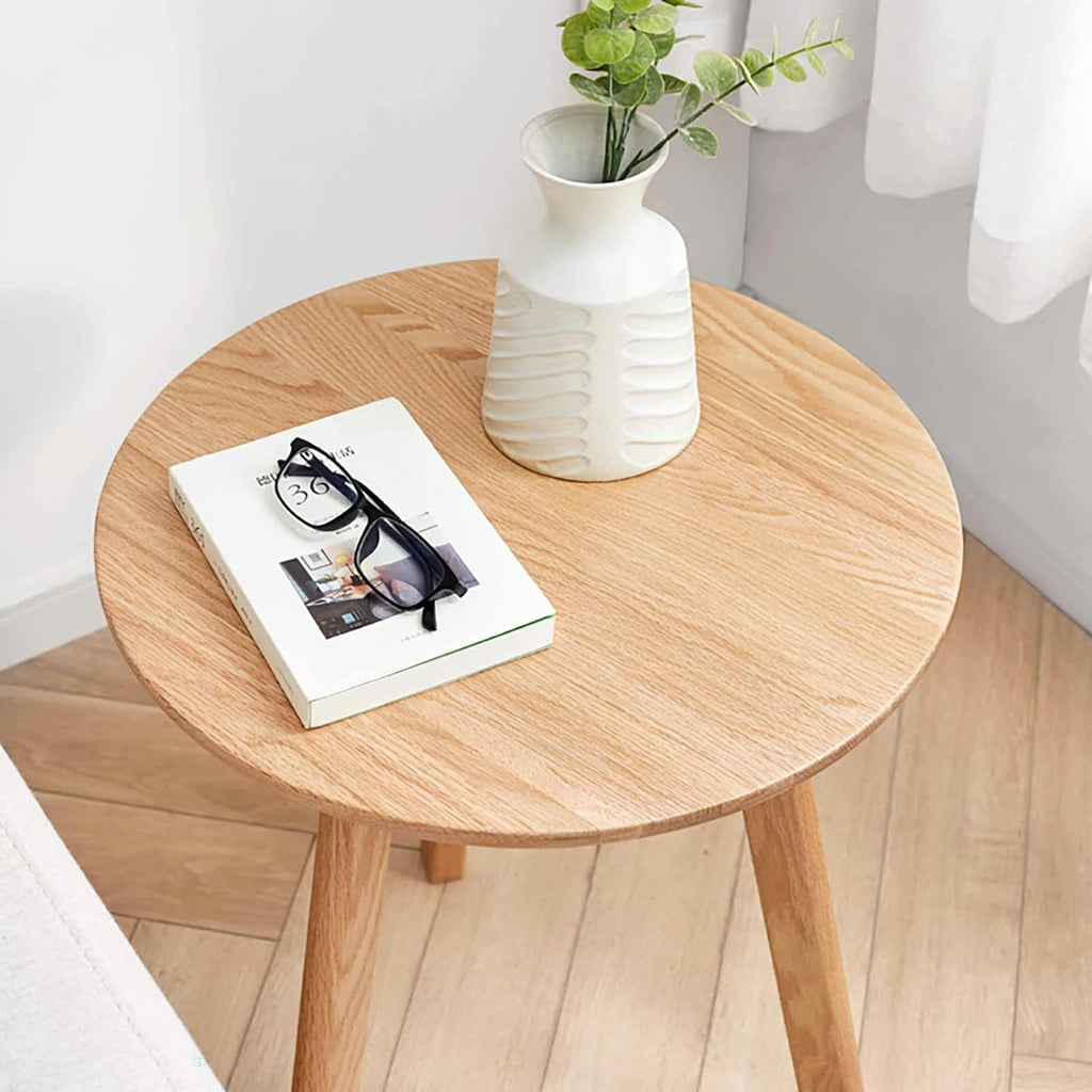 Round End Table, Solid Oak Wood Side Table for Living Room, Bedroom Nightstand, Small Coffee Table with Round Design, 3-Leg Stable Structure, Natural Oak